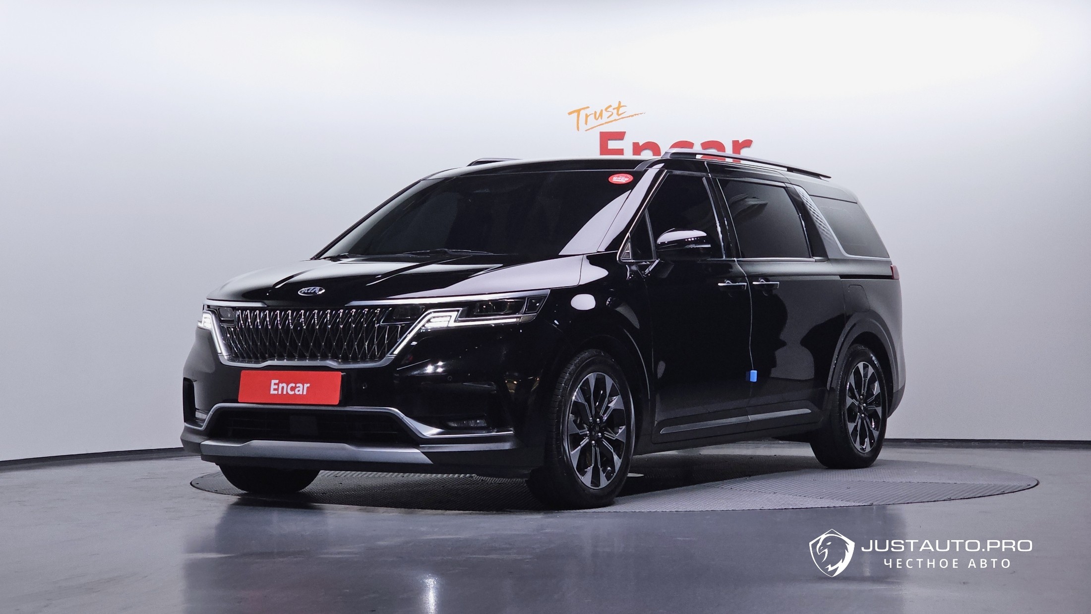 Автомобиль Kia Canival