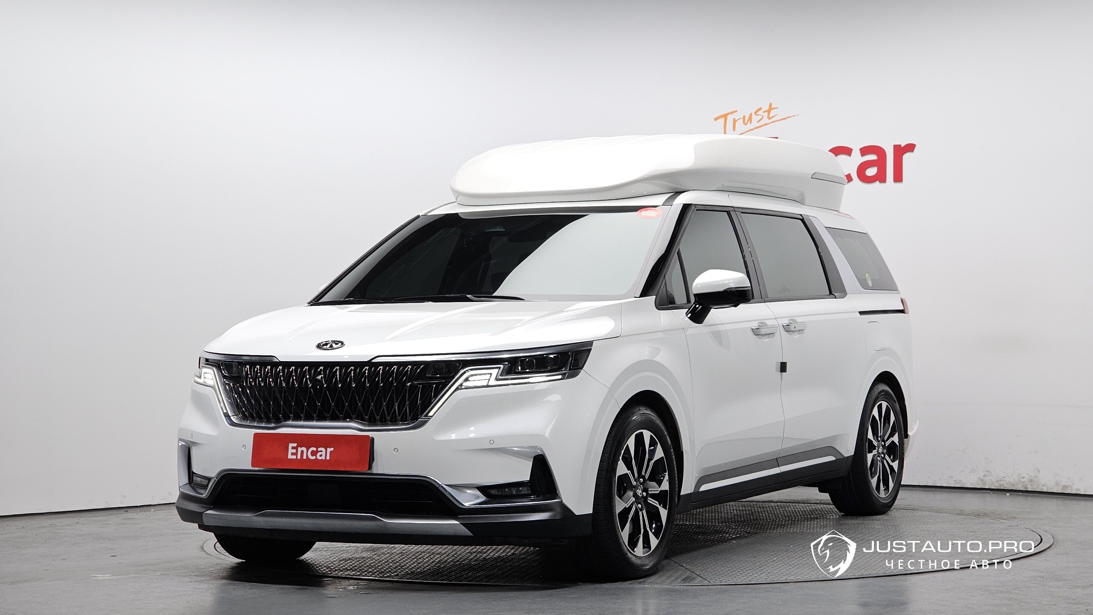 Автомобиль Kia Canival