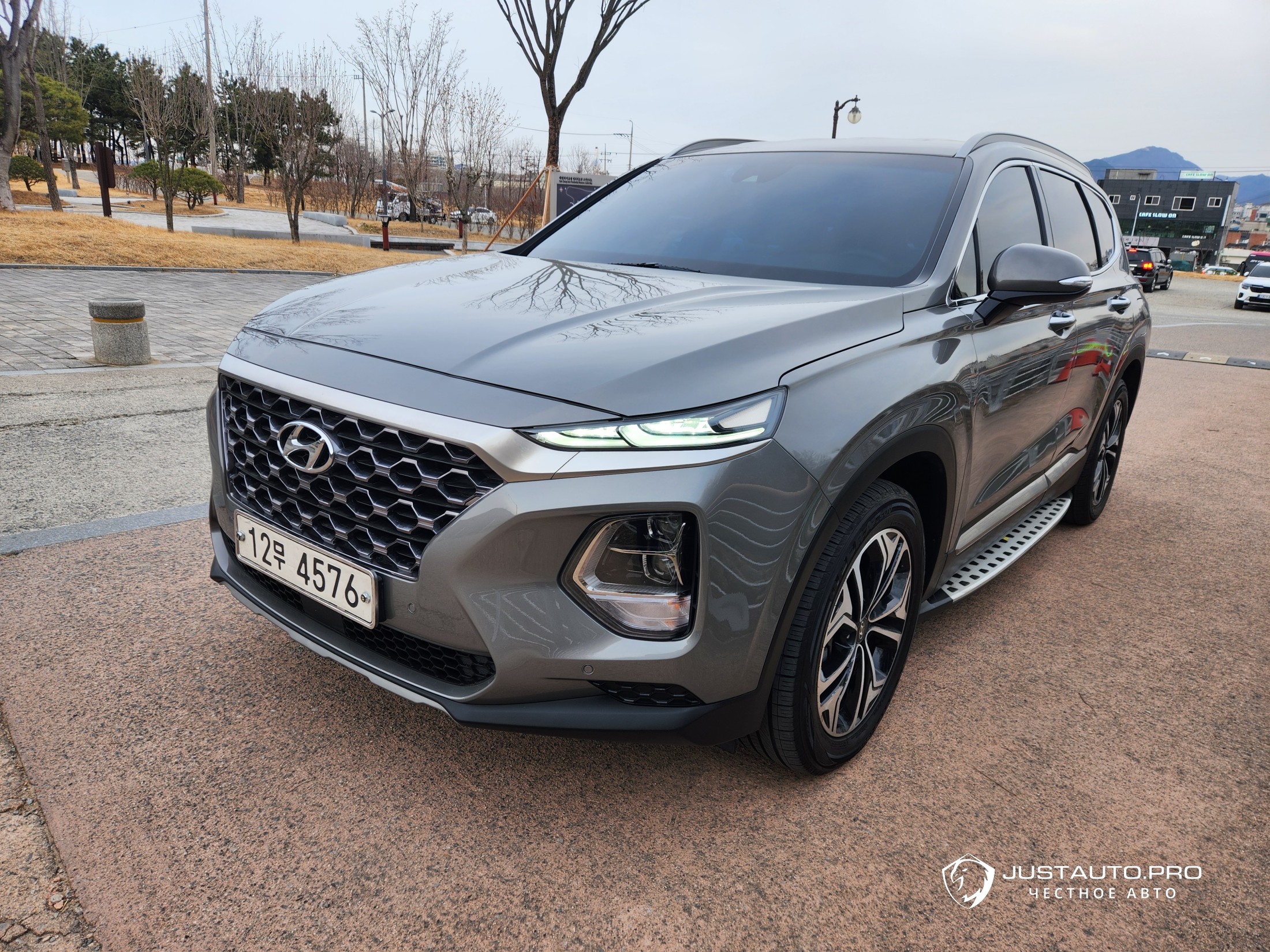 Автомобиль Hyundai Santafe
