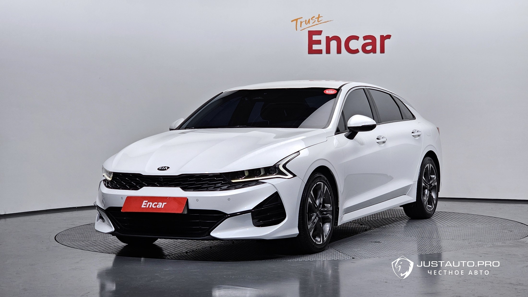 Автомобиль Kia K5