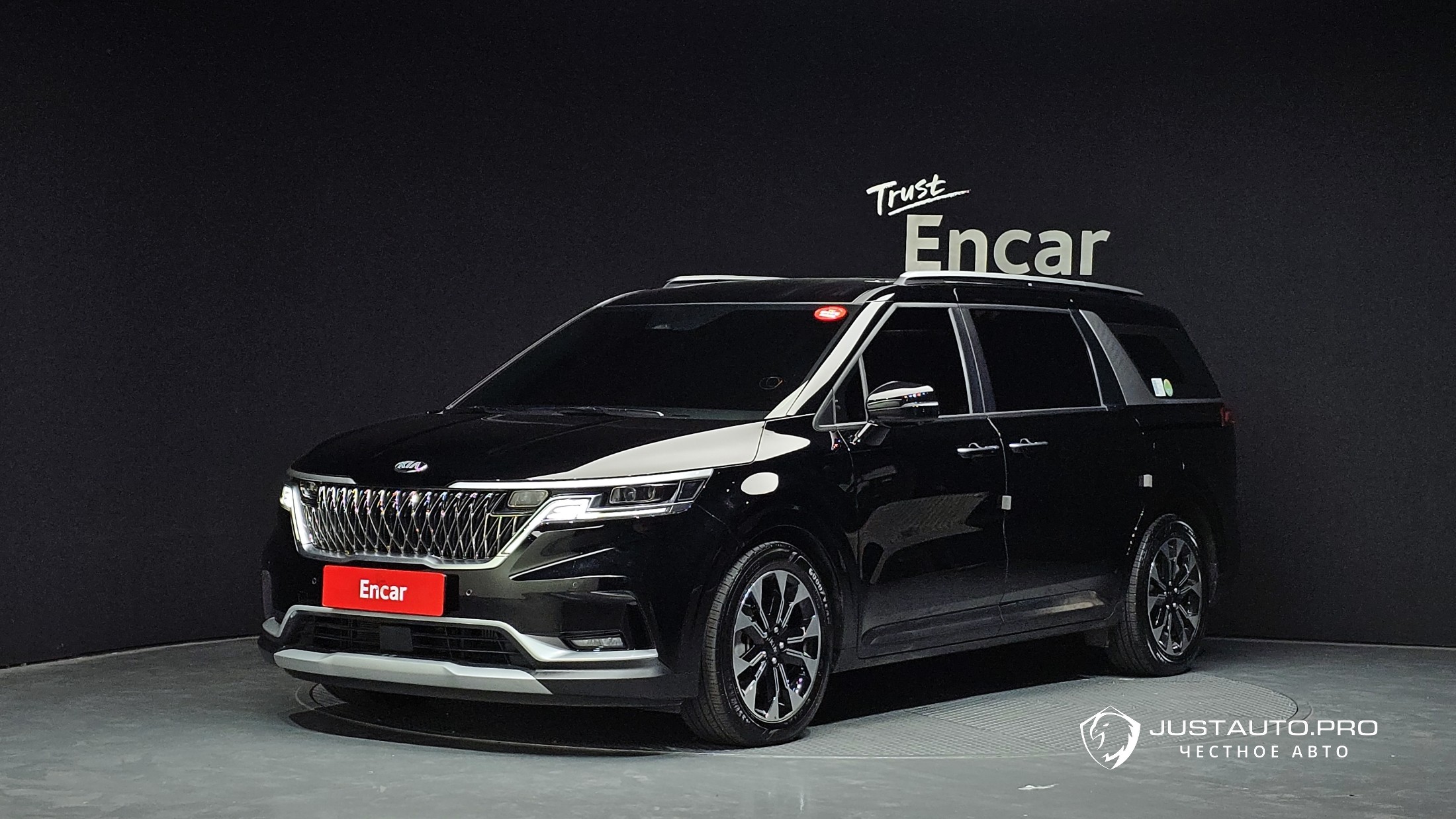Автомобиль Kia Canival