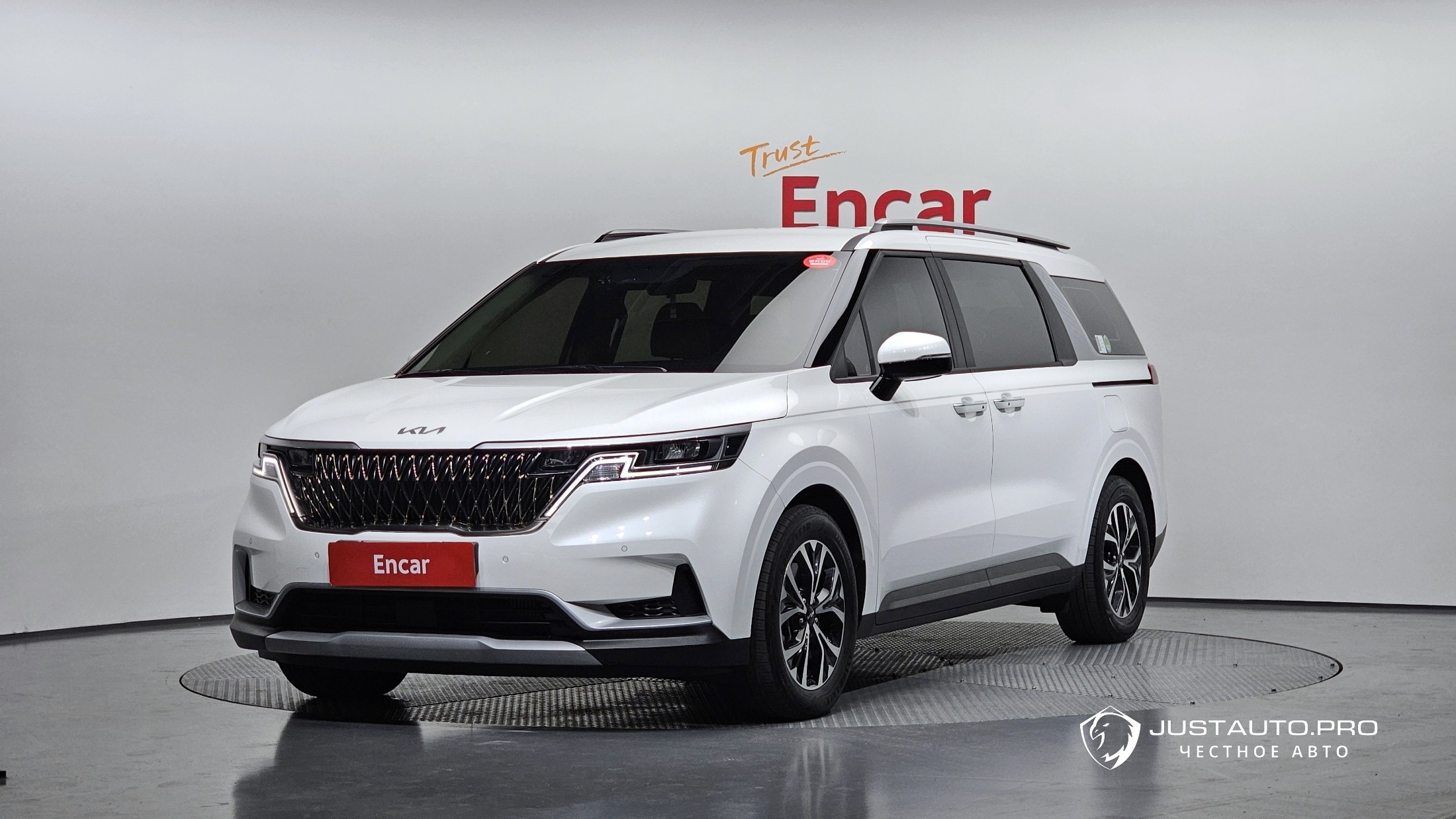 Автомобиль Kia Canival