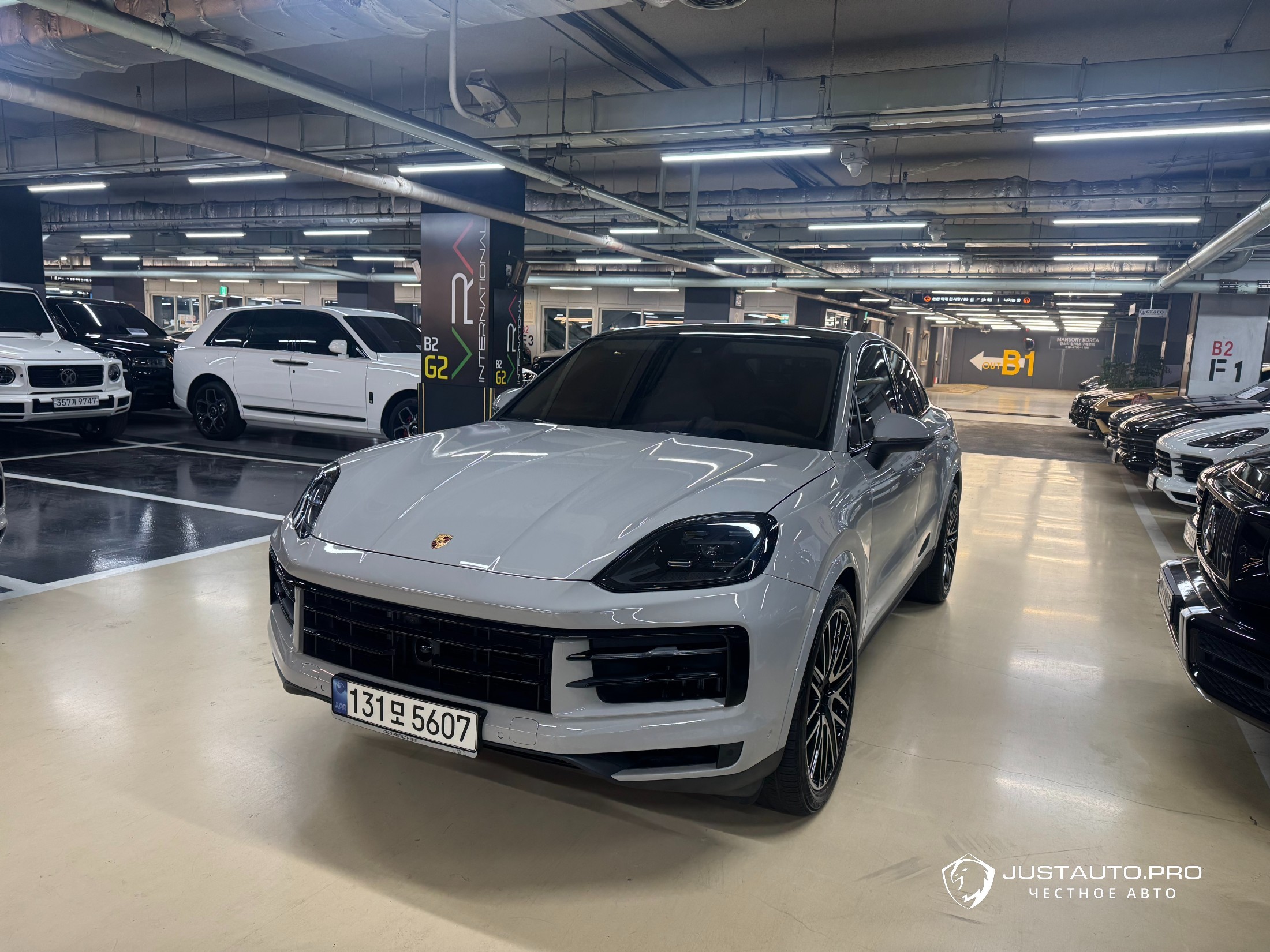 Автомобиль Porsche Cayenne