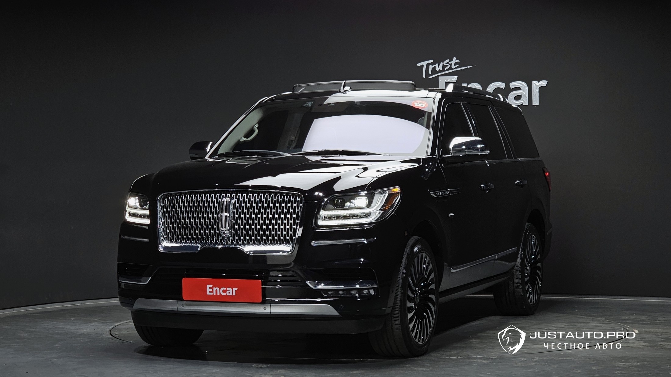 Автомобиль Lincoln Navigator