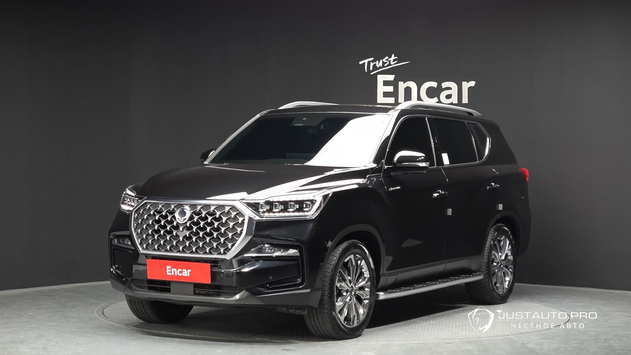 Автомобиль KG_Mobility_Ssangyong Rexton