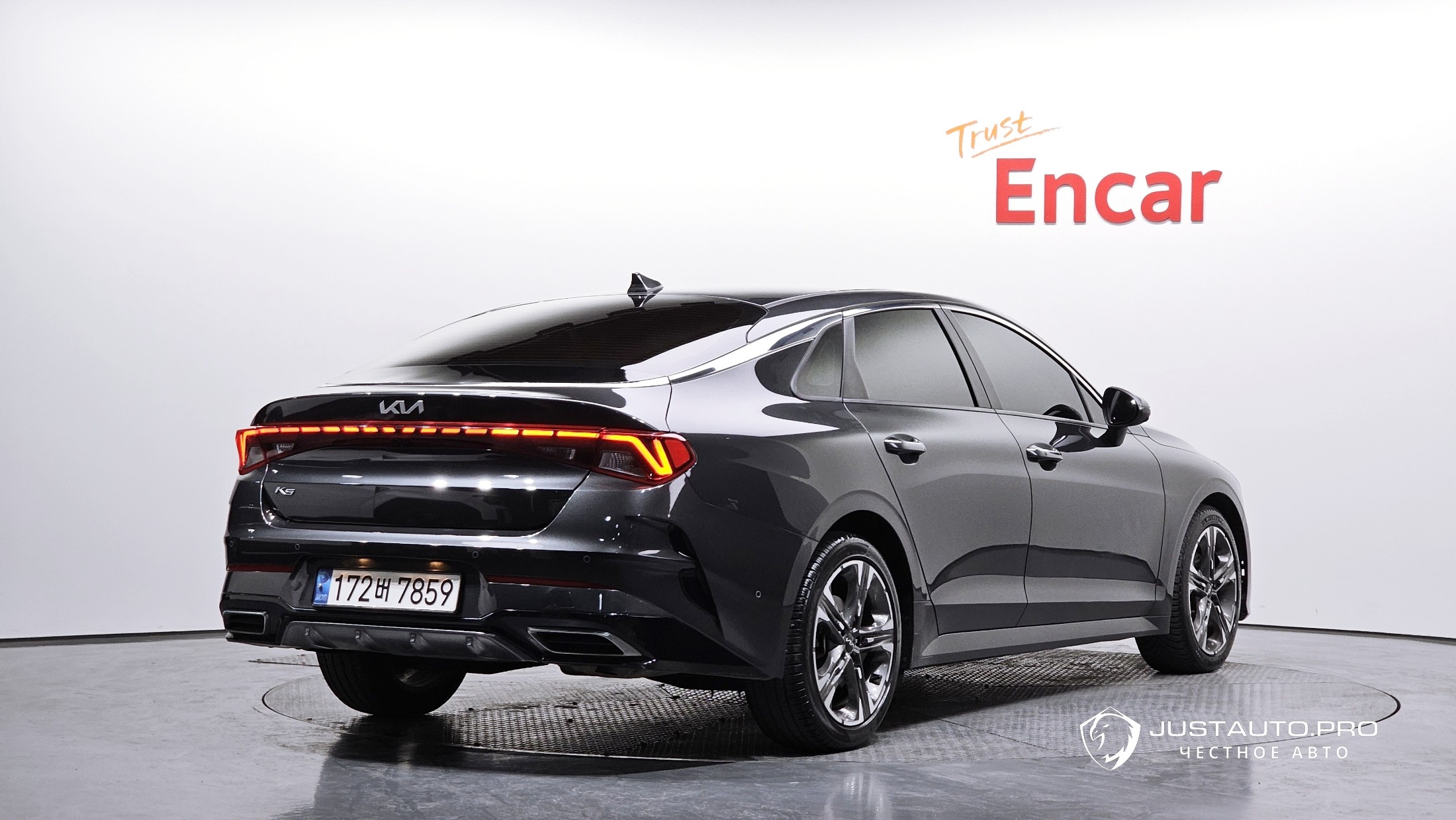 Автомобиль Kia K5