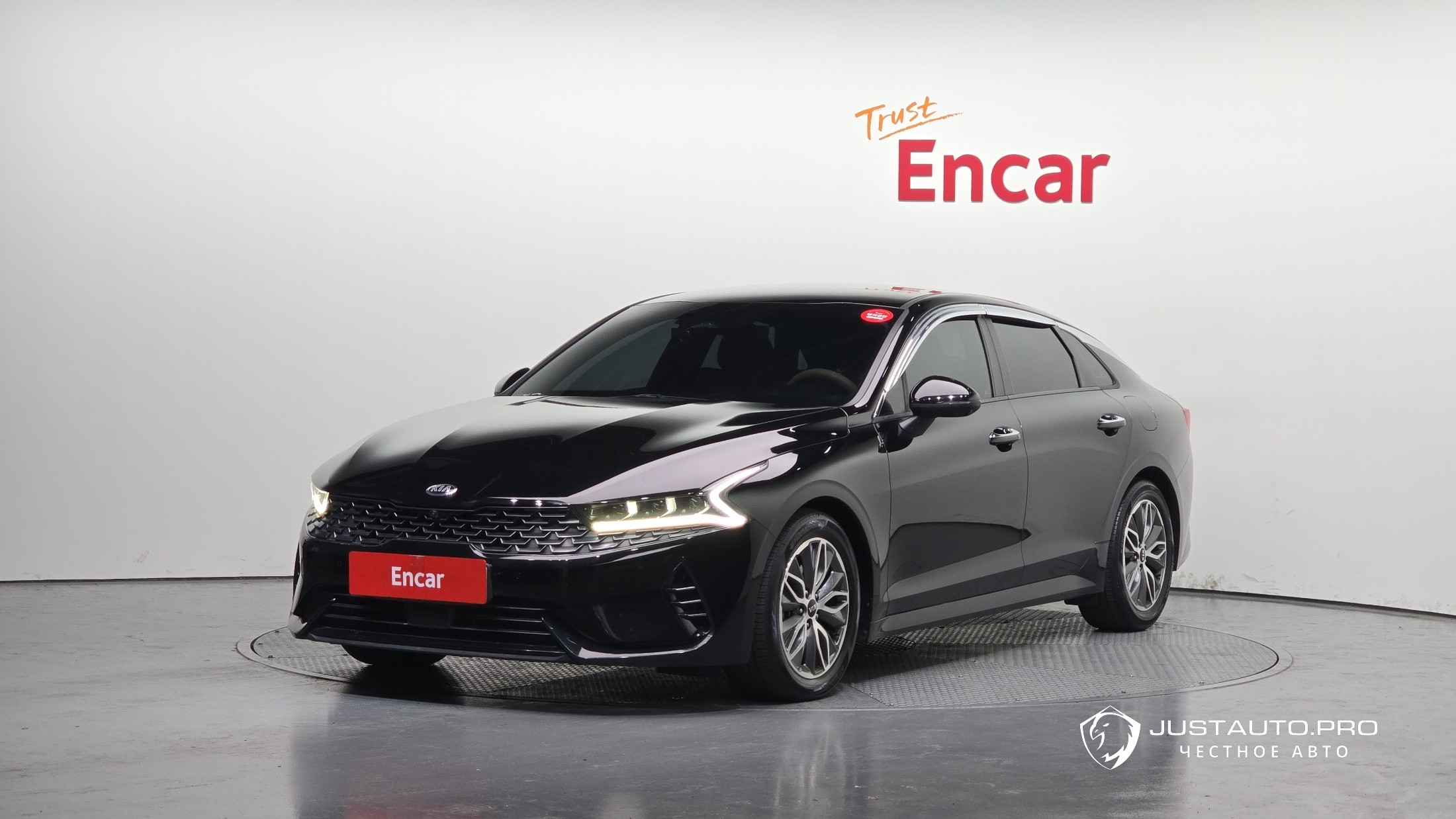 Автомобиль Kia K5