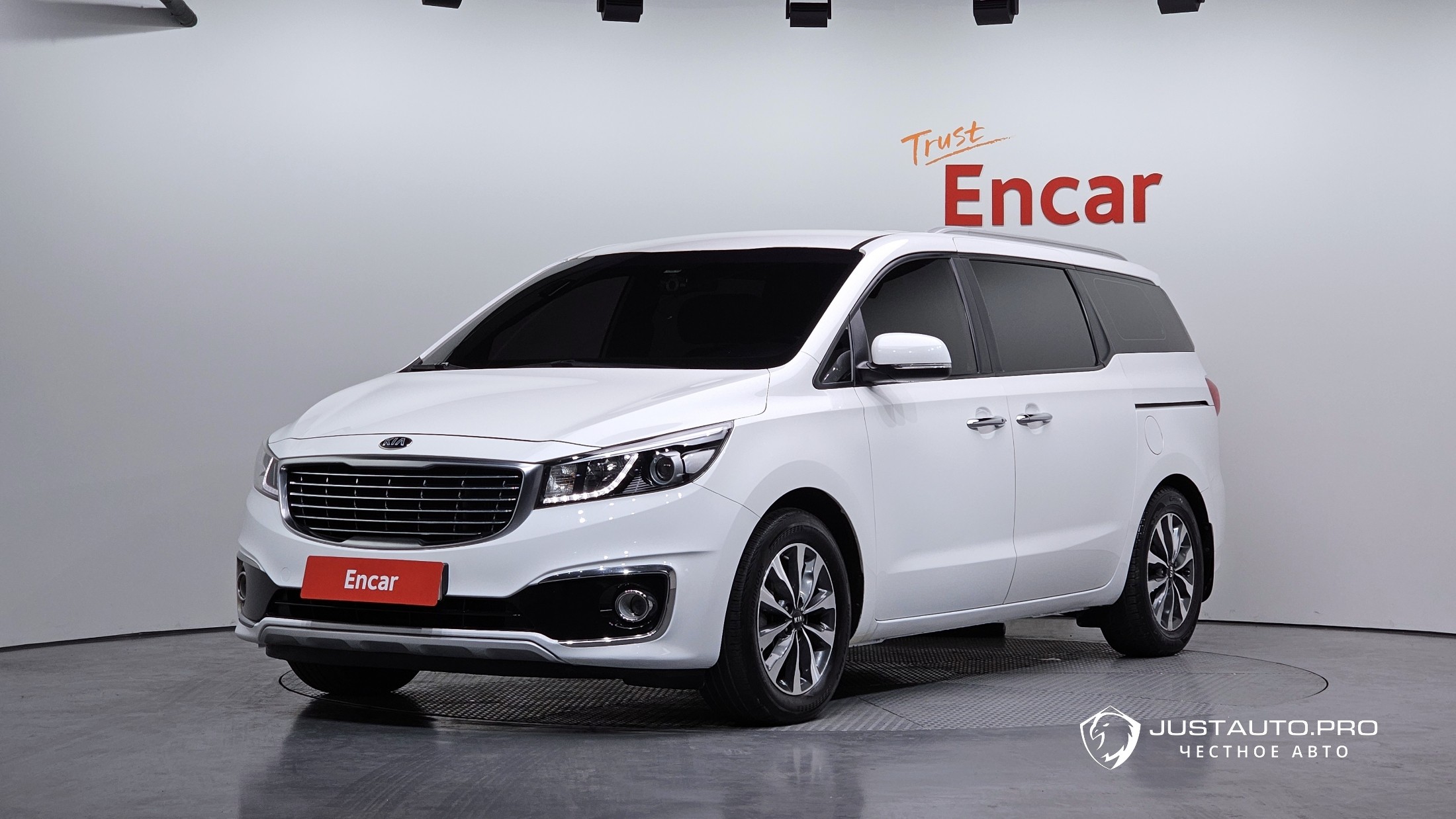 Автомобиль Kia Canival
