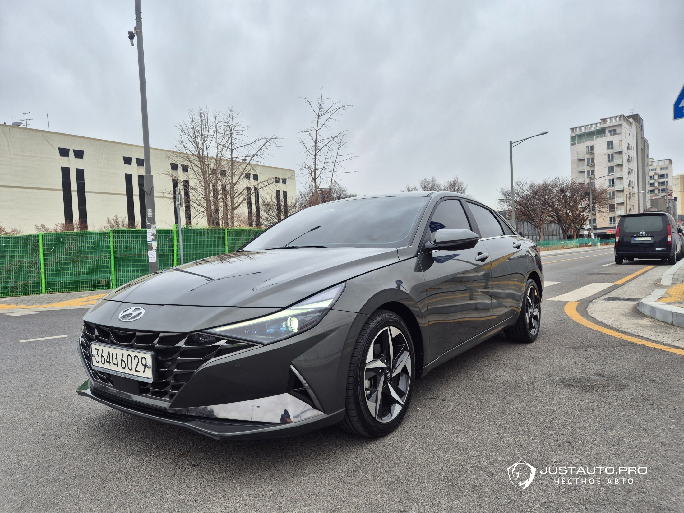 Автомобиль Hyundai AVANTE