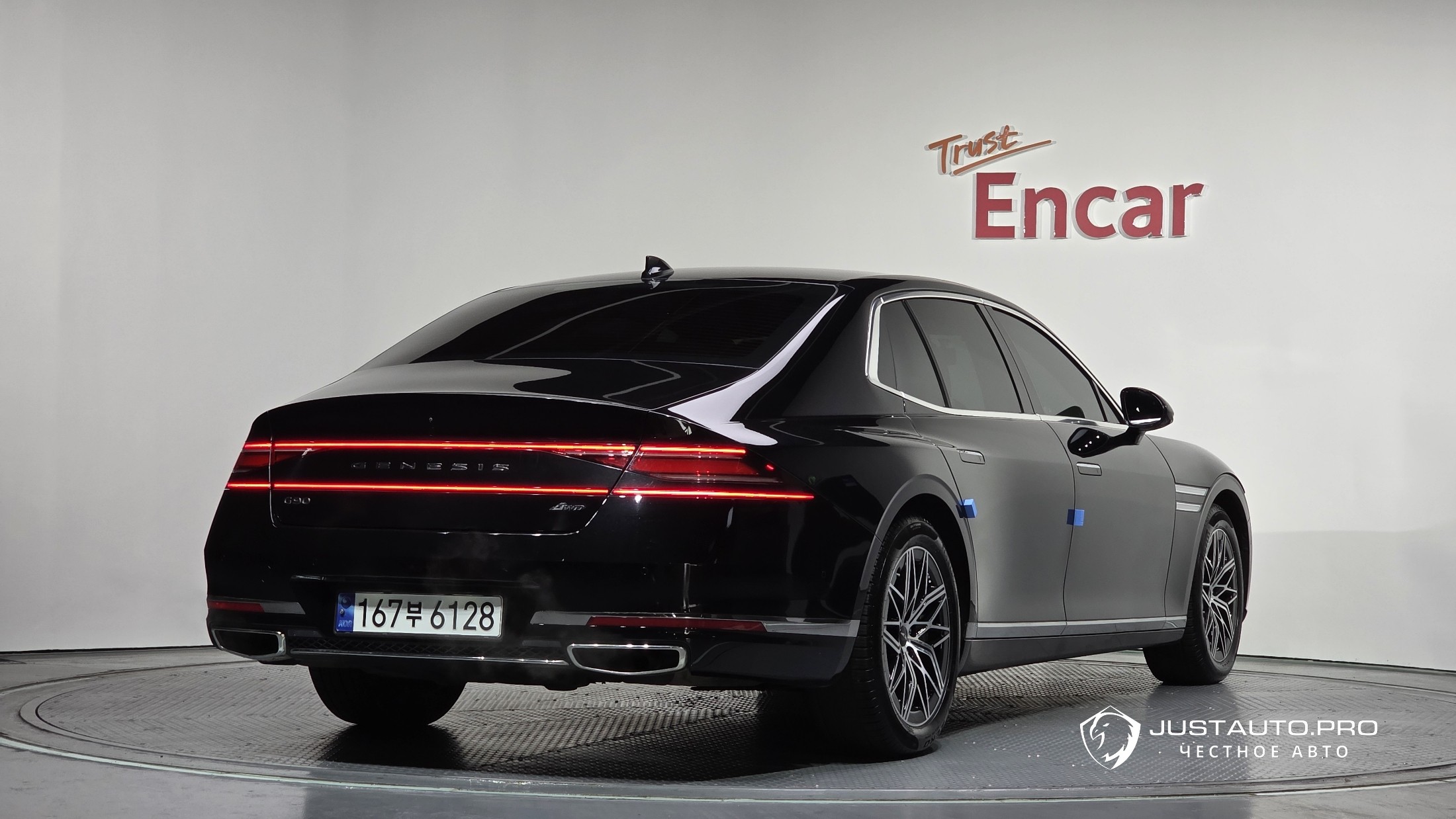 Автомобиль Genesis G90