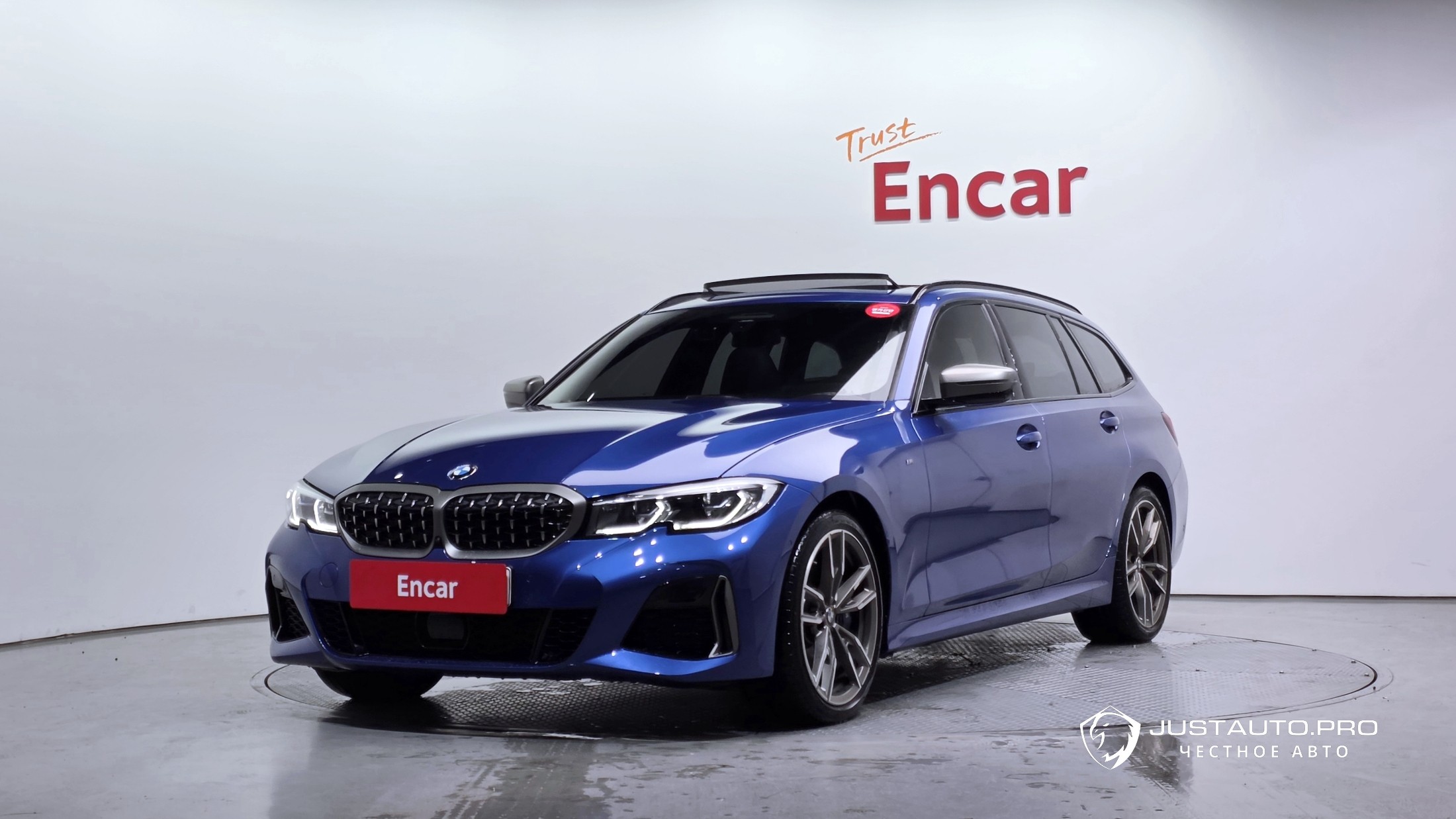 Автомобиль BMW 3-Series