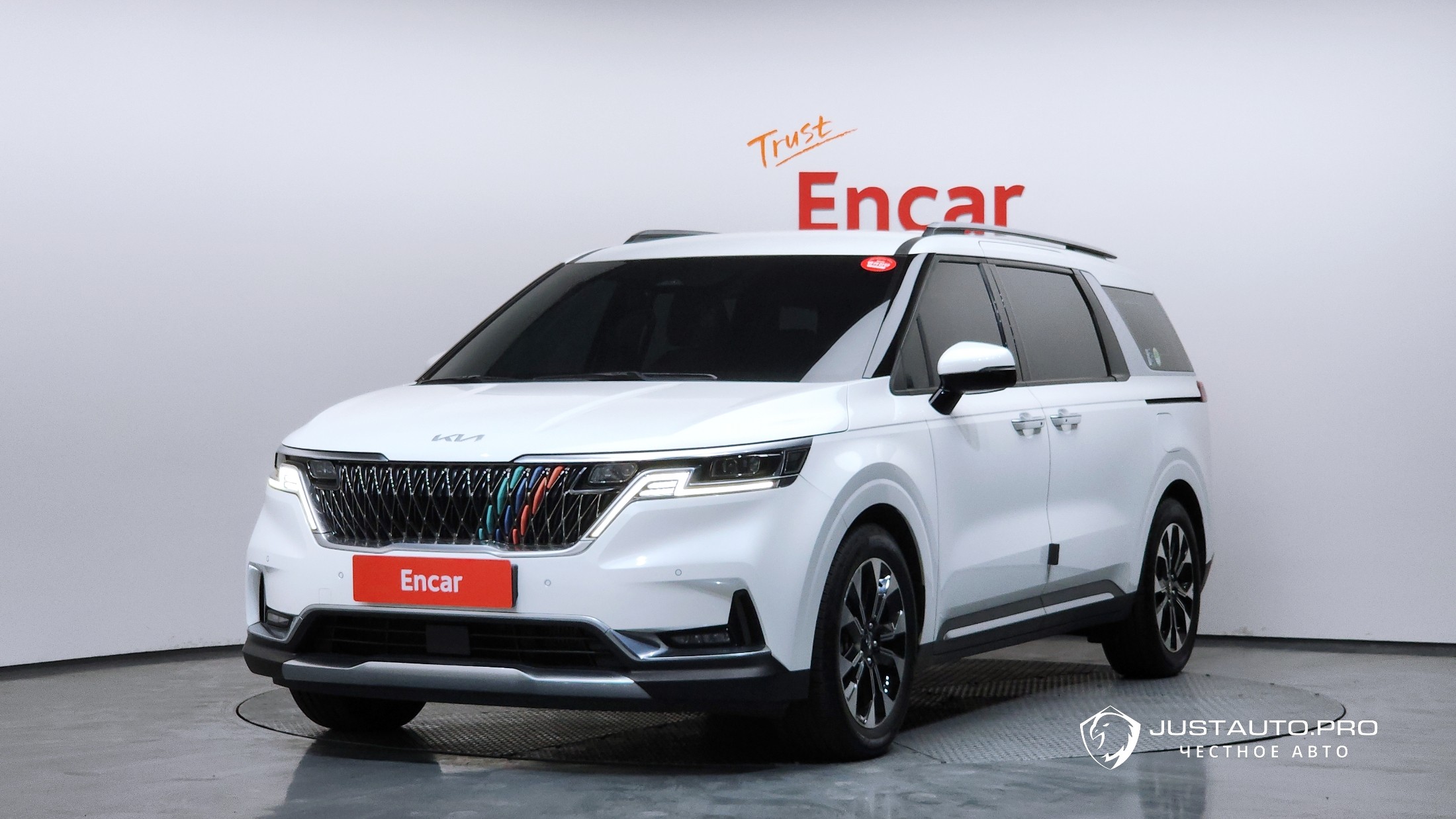 Автомобиль Kia Canival