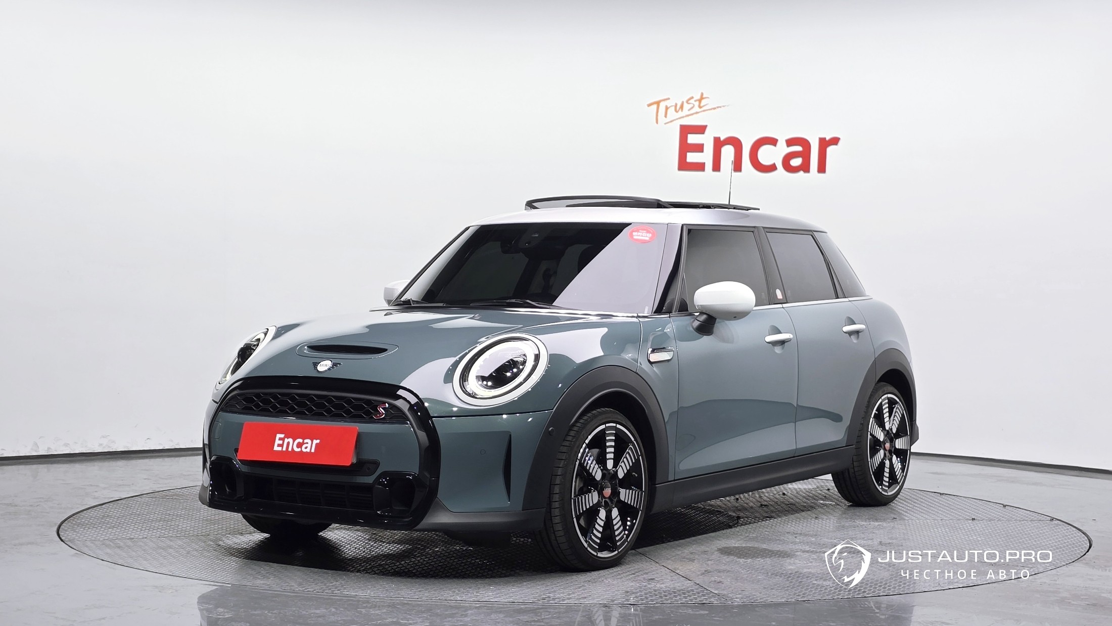 Автомобиль Mini Cooper