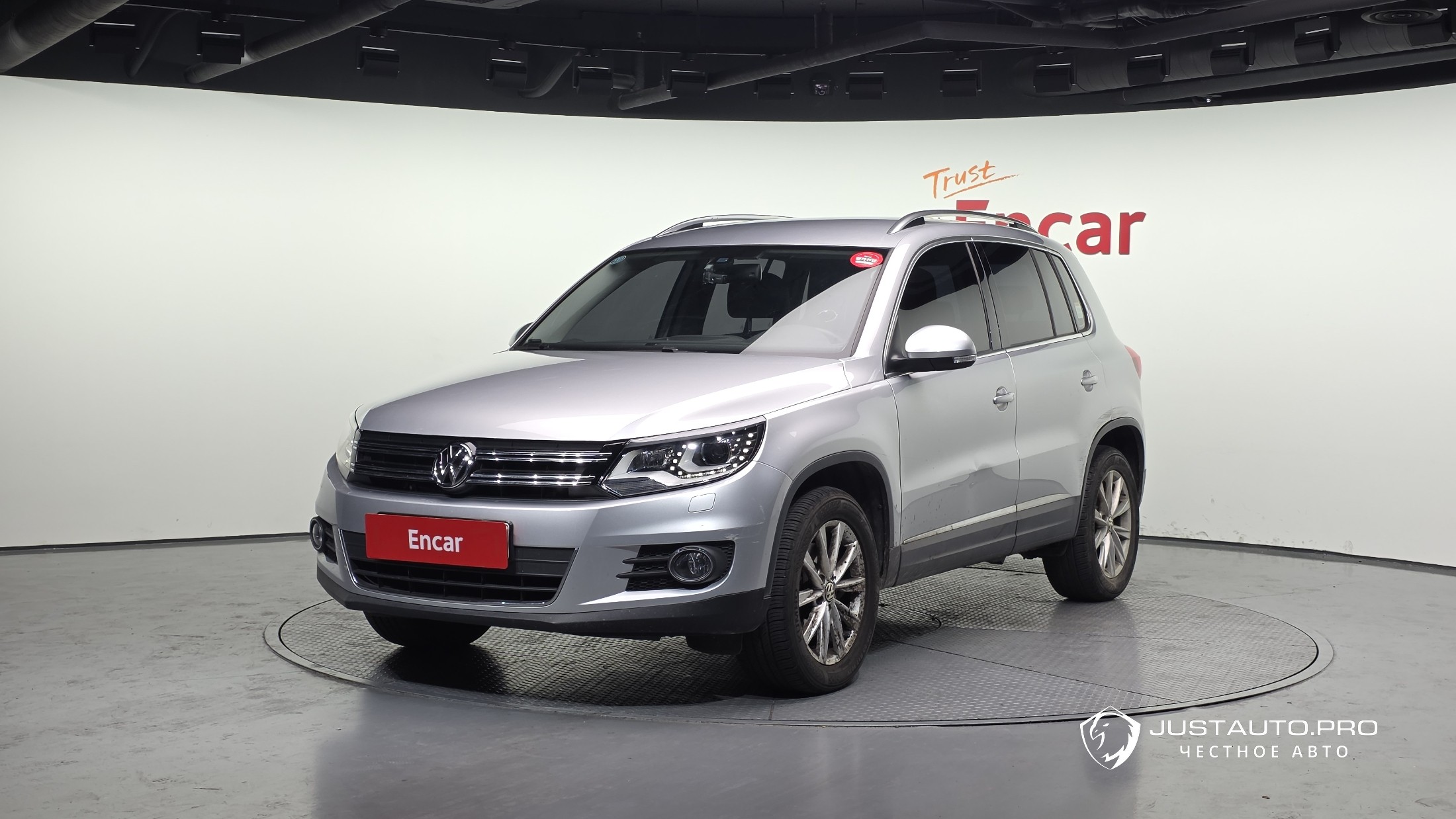 Автомобиль Volkswagen Tiguan