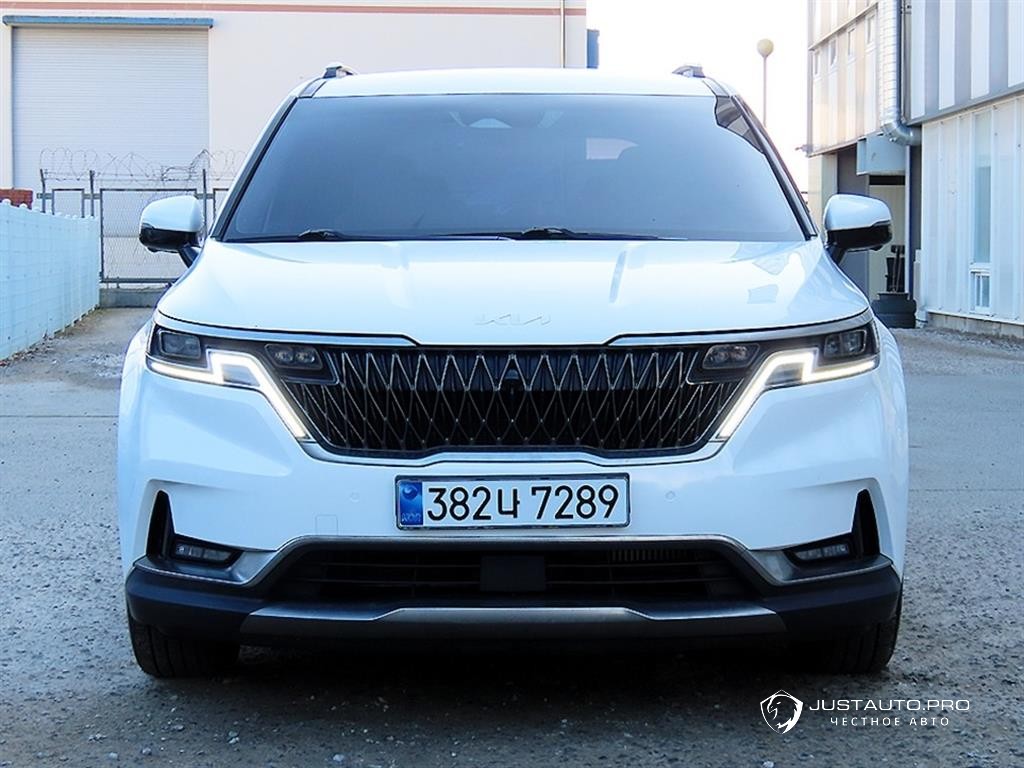 Автомобиль Kia Canival