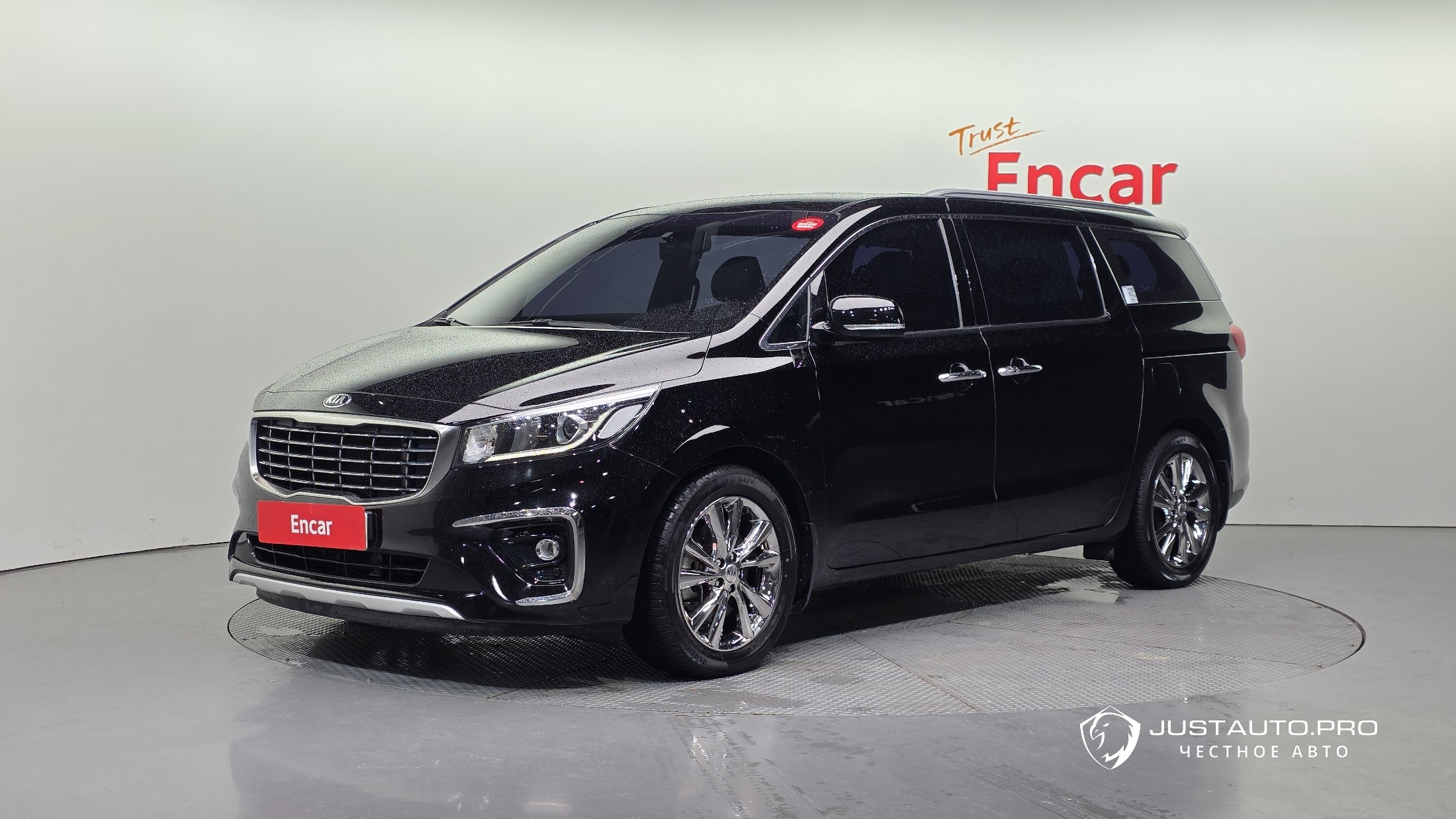 Автомобиль Kia Canival