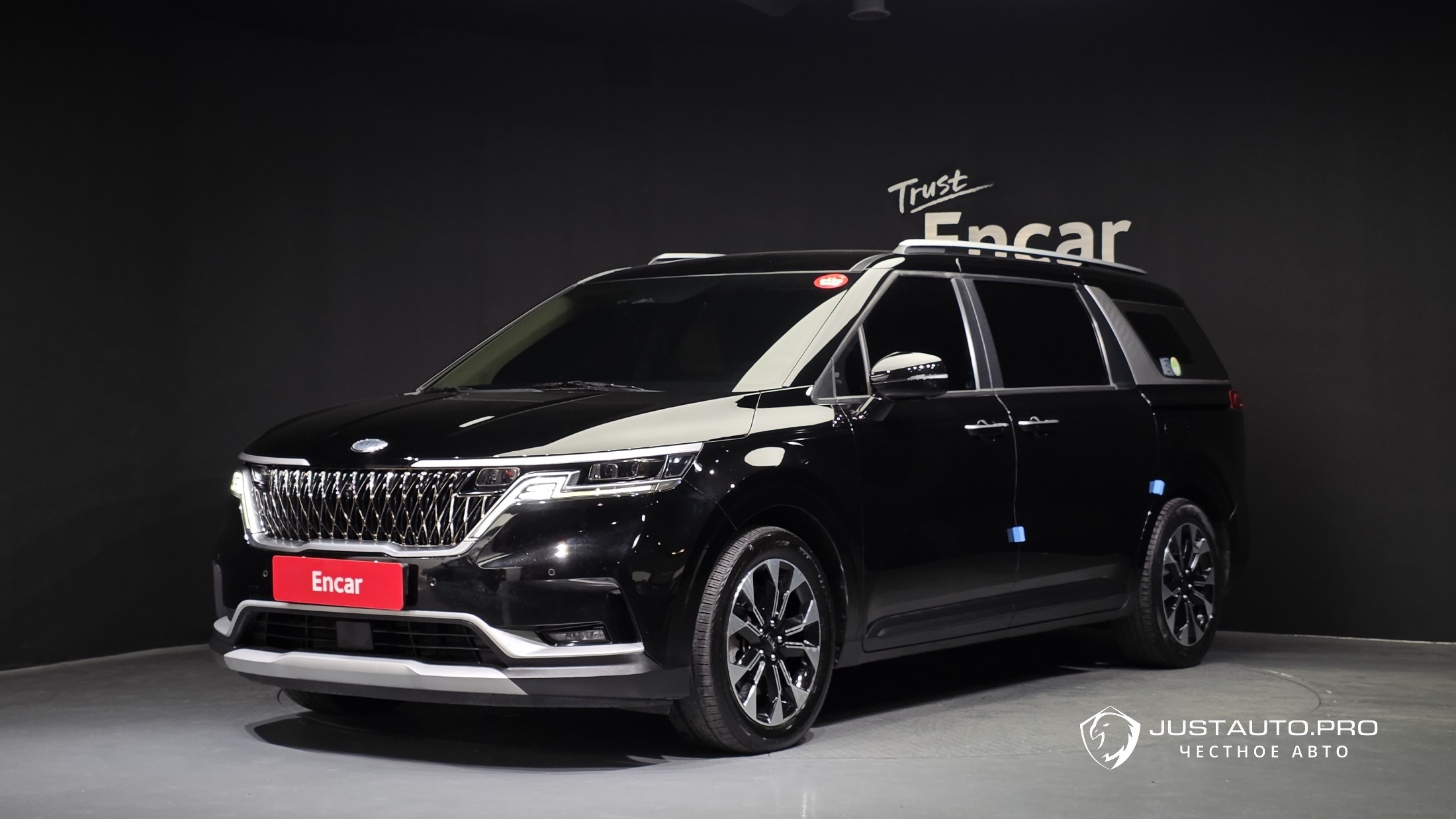 Автомобиль Kia Canival