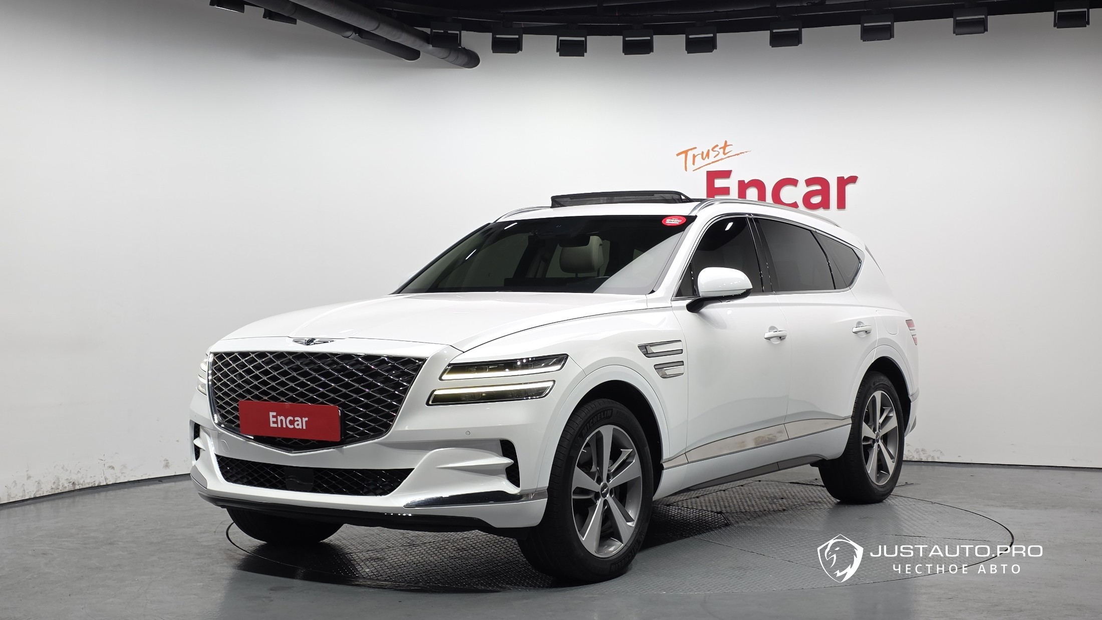 Автомобиль Genesis GV80