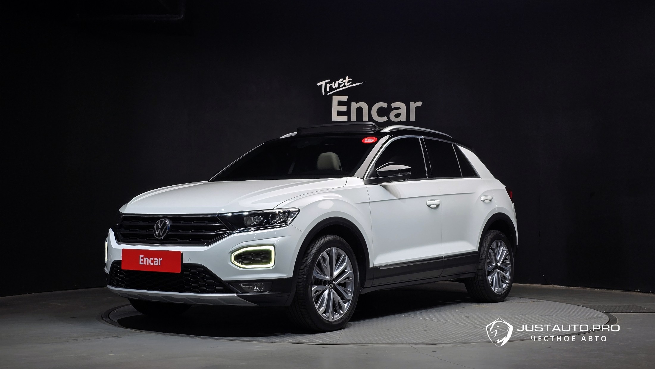 Автомобиль Volkswagen T-Roc