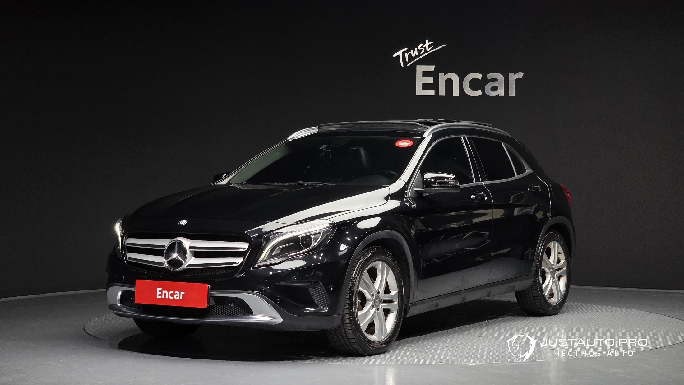 Автомобиль Mercedes-Benz GLA-Class