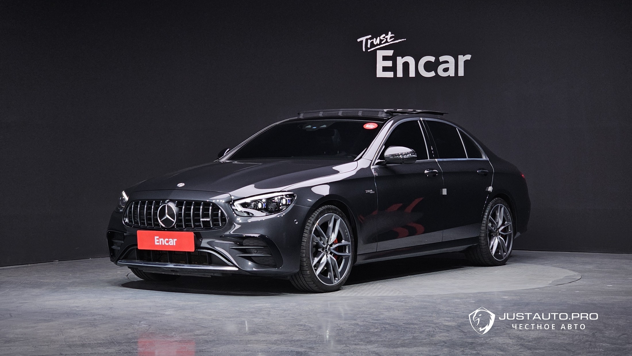 Автомобиль Mercedes-Benz E-Class