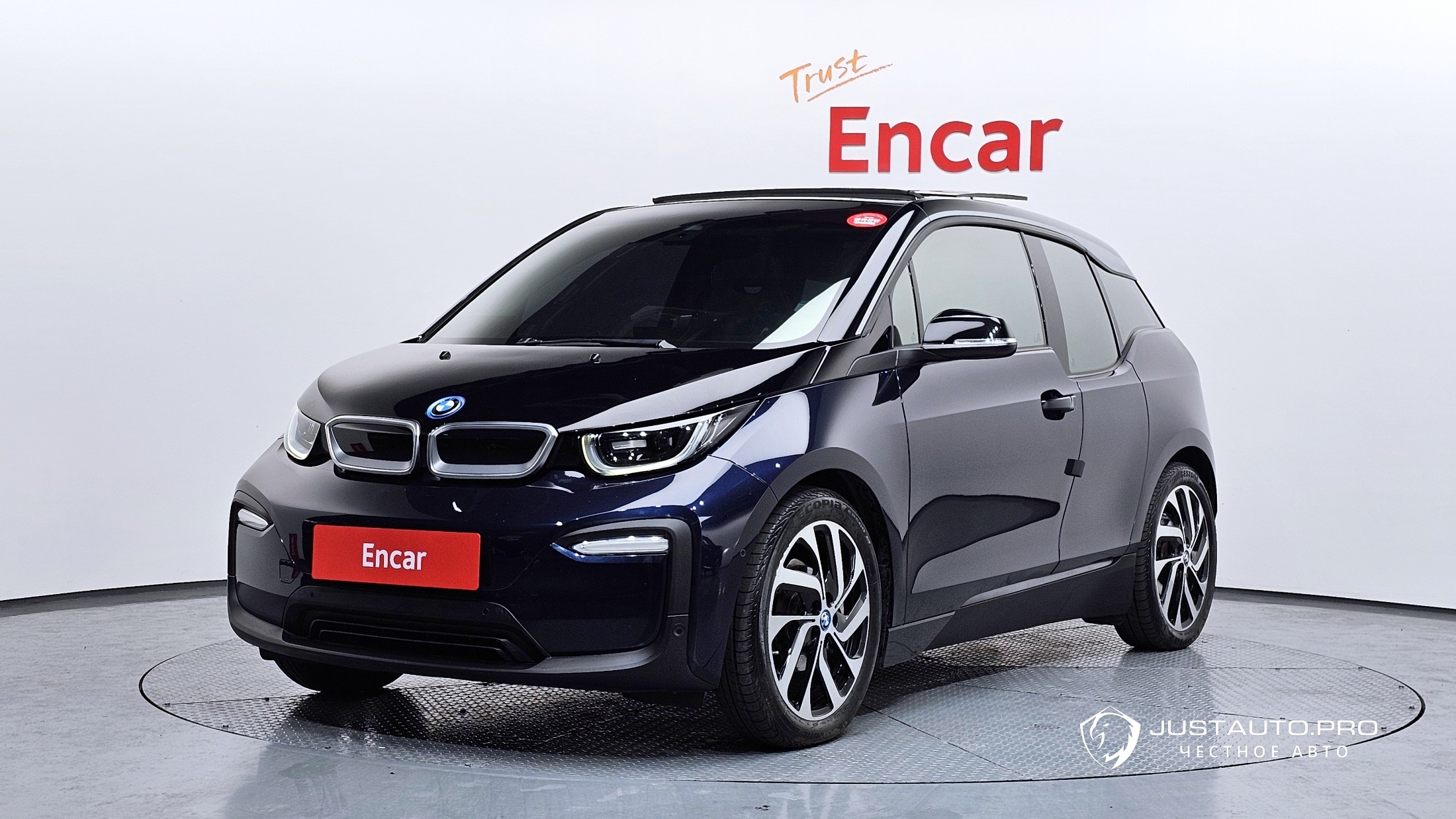 Автомобиль BMW i3