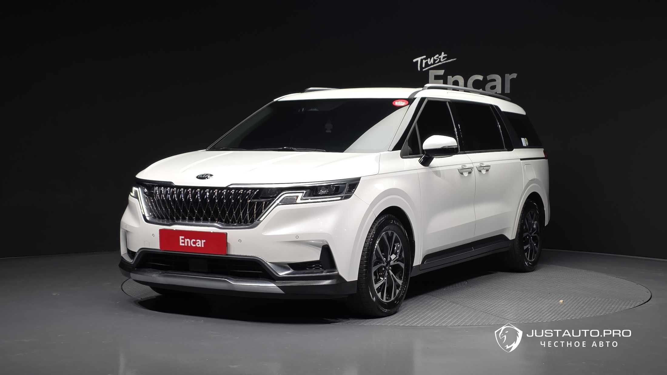 Автомобиль Kia Canival