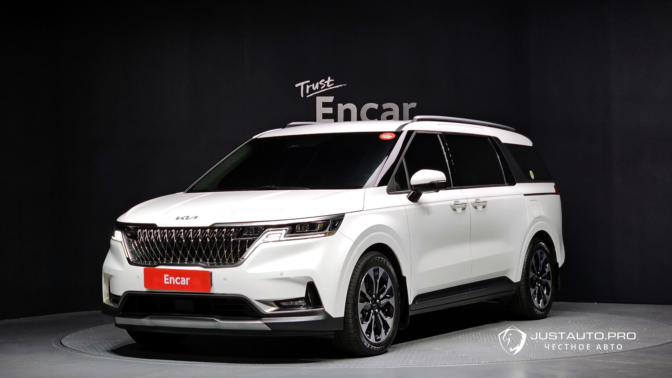 Автомобиль Kia Canival