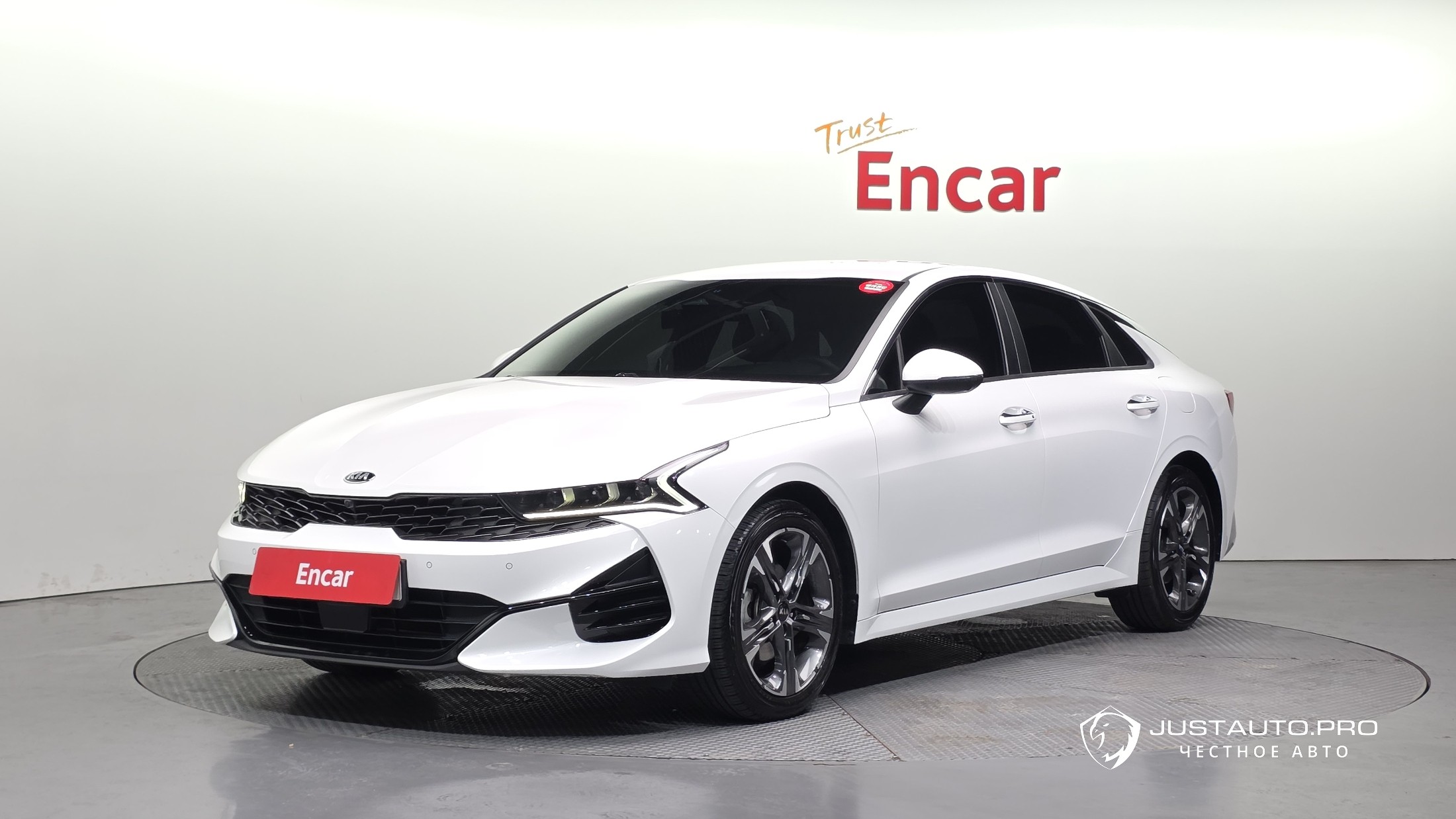 Автомобиль Kia K5
