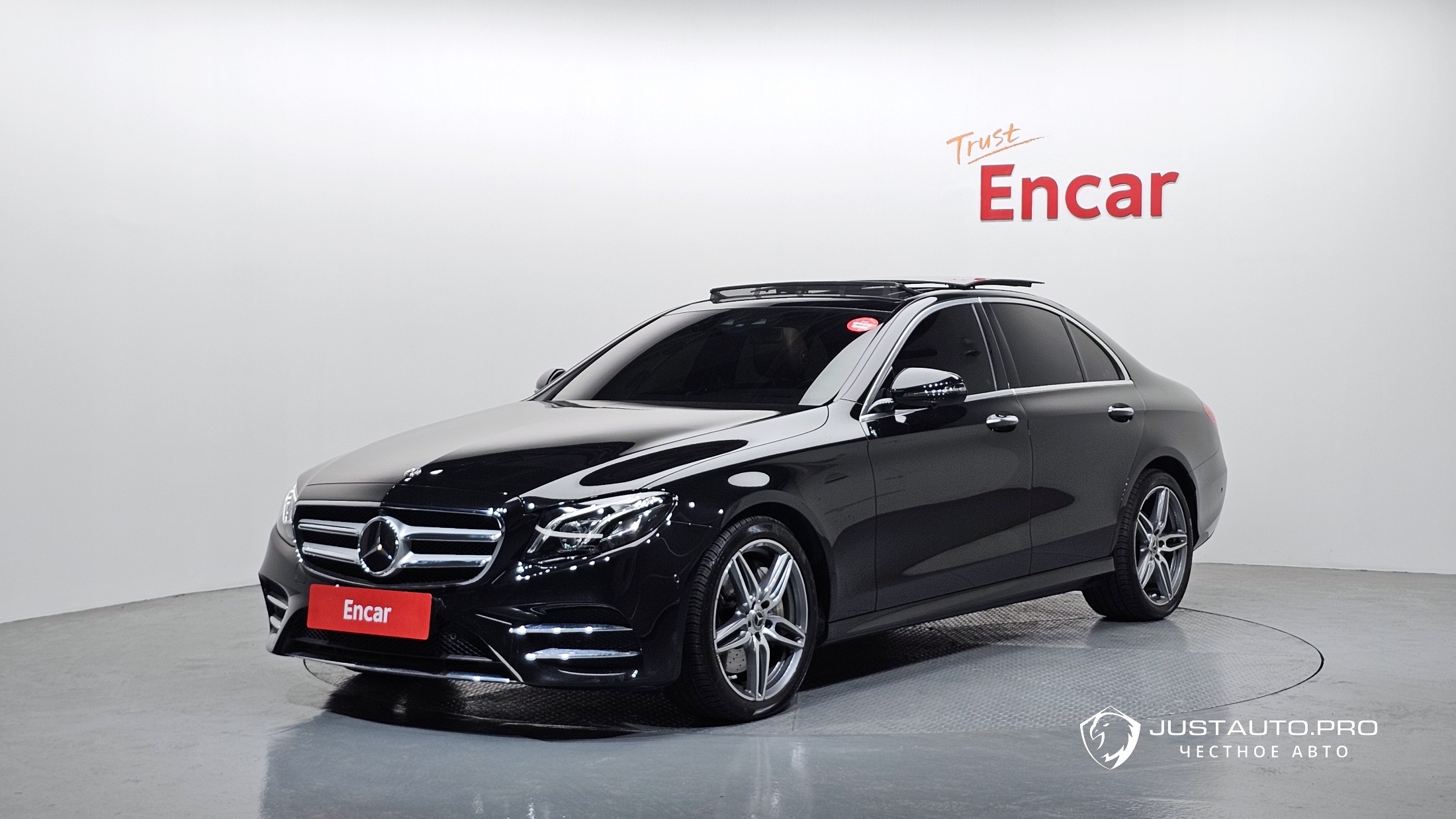 Автомобиль Mercedes-Benz E-Class