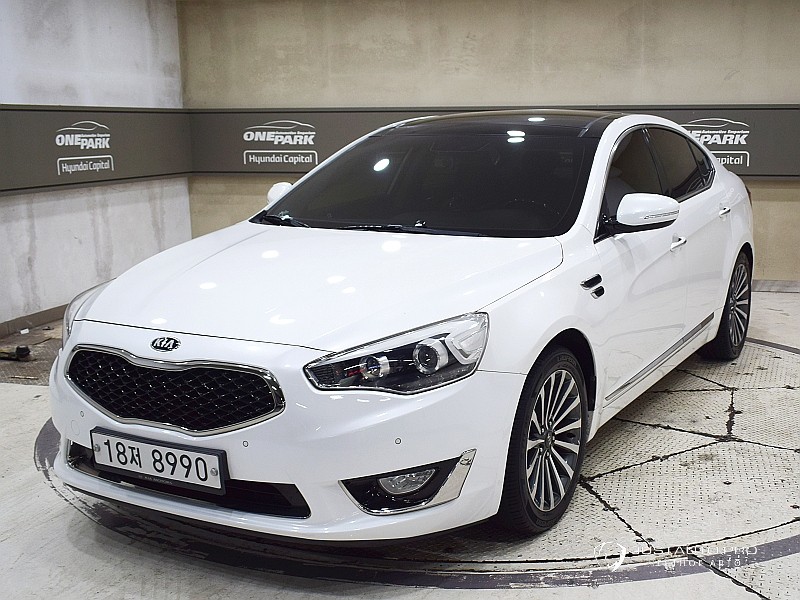 Автомобиль Kia K7