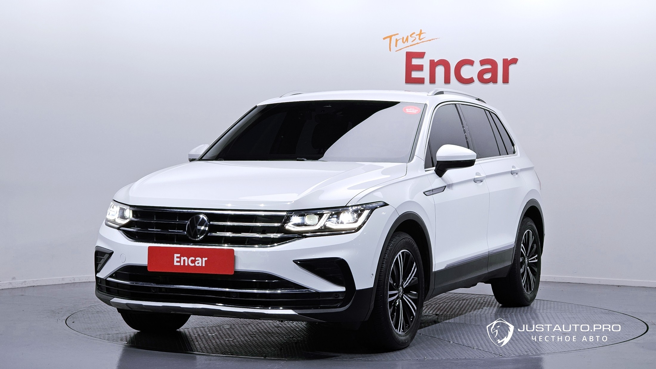 Автомобиль Volkswagen Tiguan