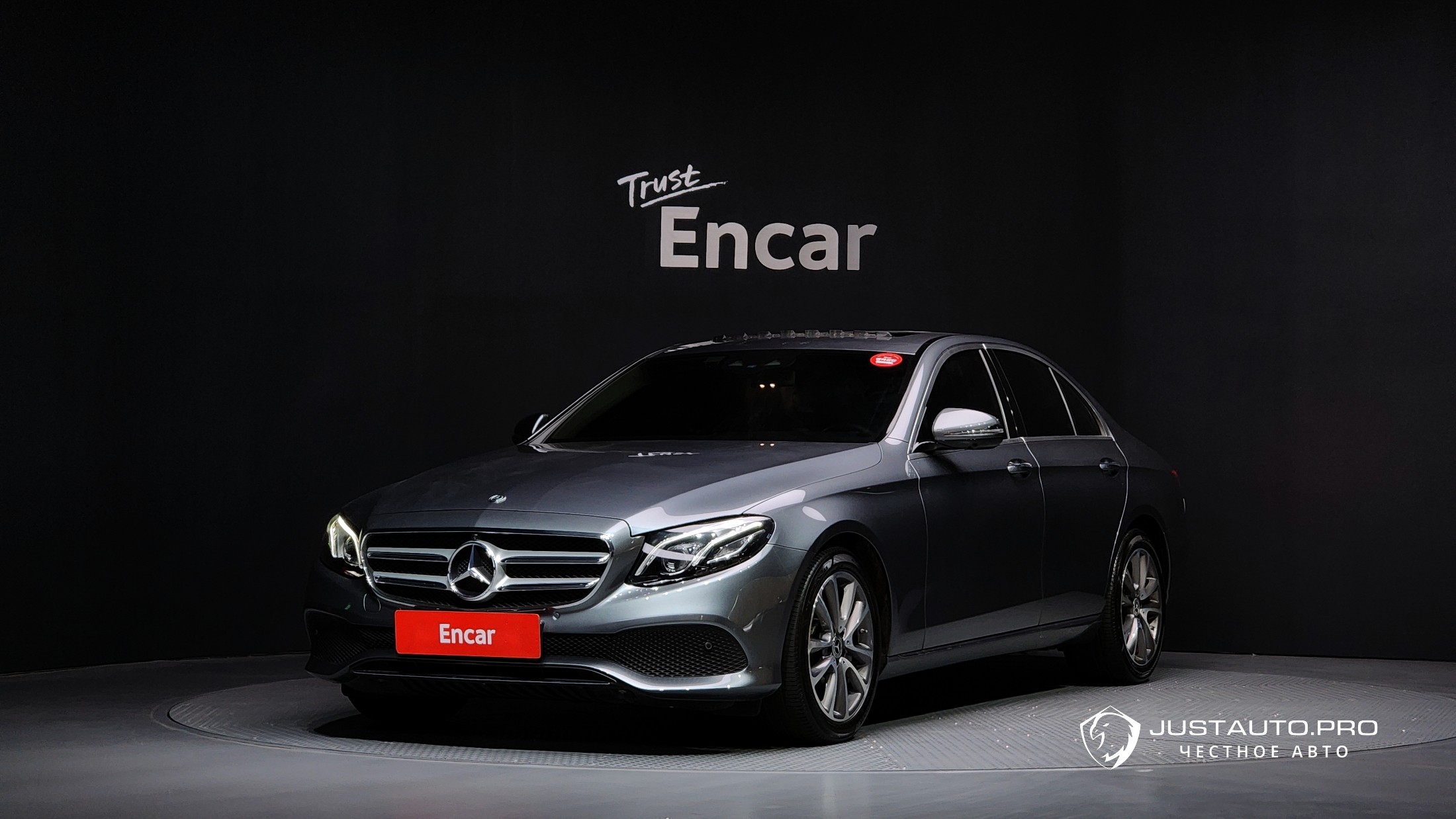 Автомобиль Mercedes-Benz E-Class