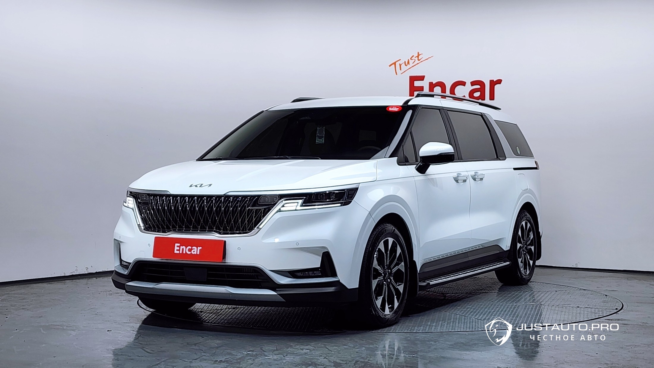 Автомобиль Kia Canival