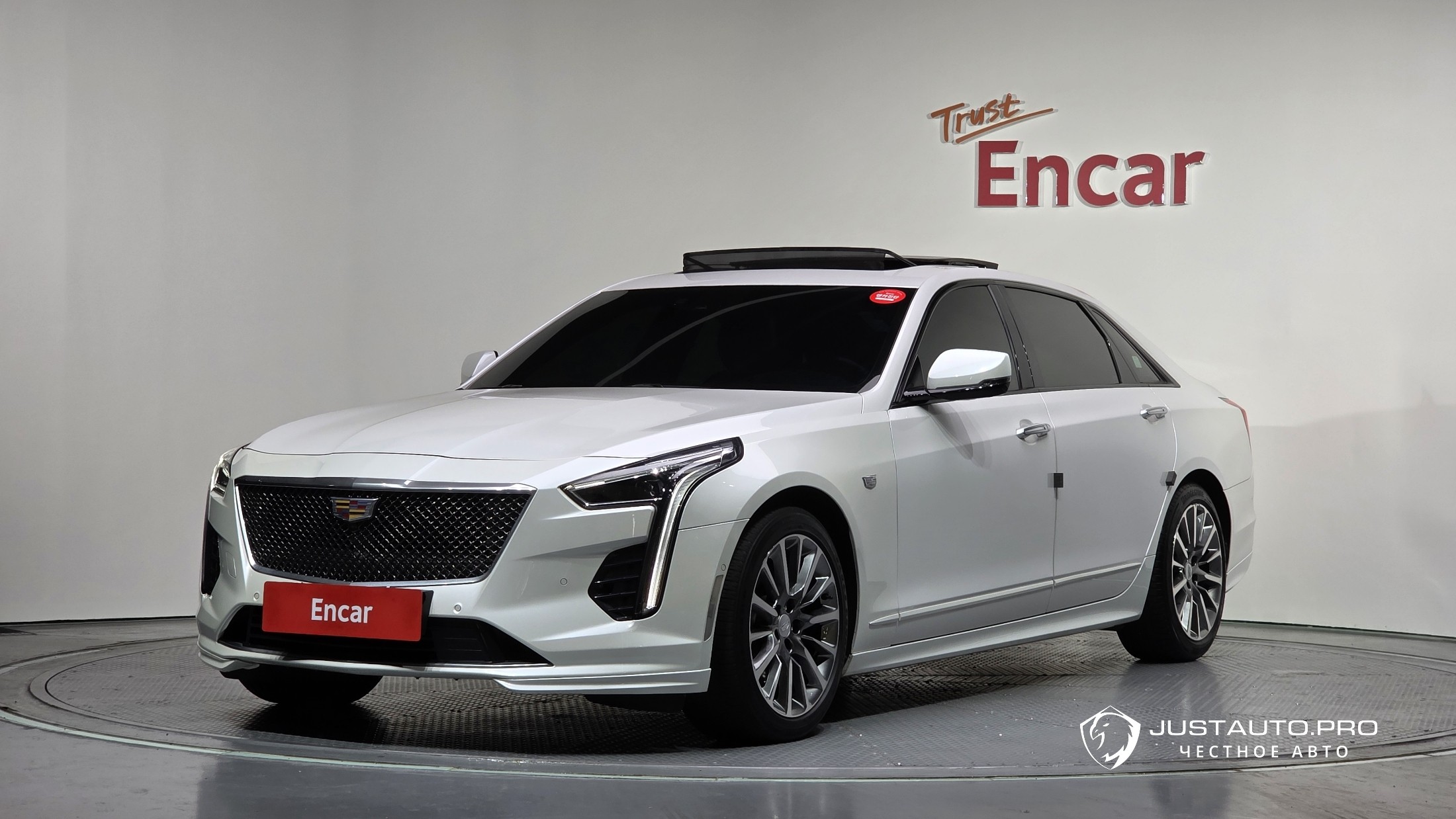 Автомобиль Cadillac CT6