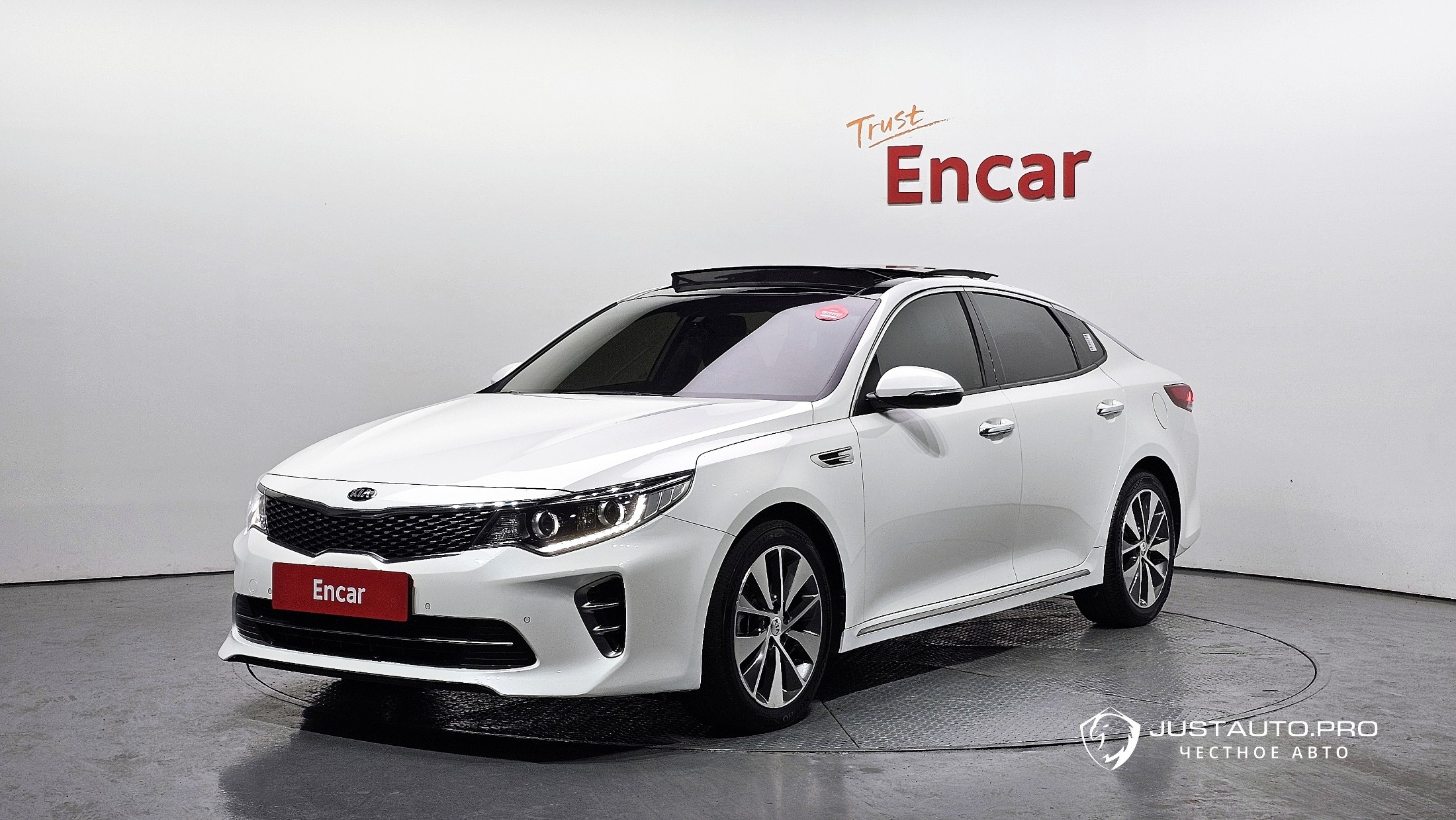 Автомобиль Kia K5