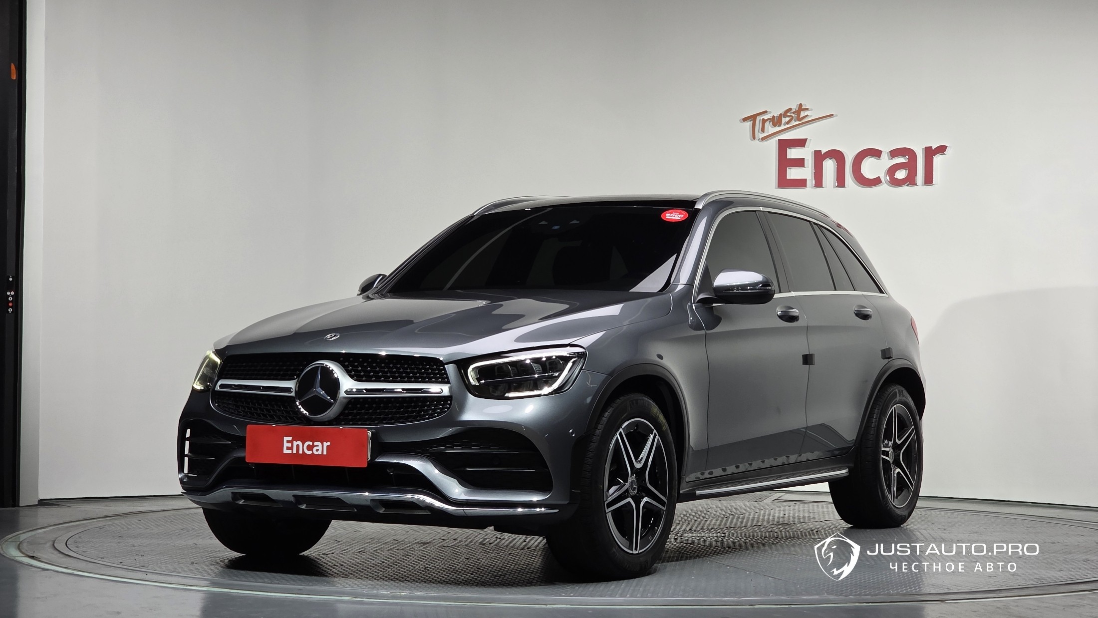 Автомобиль Mercedes-Benz GLC-Class