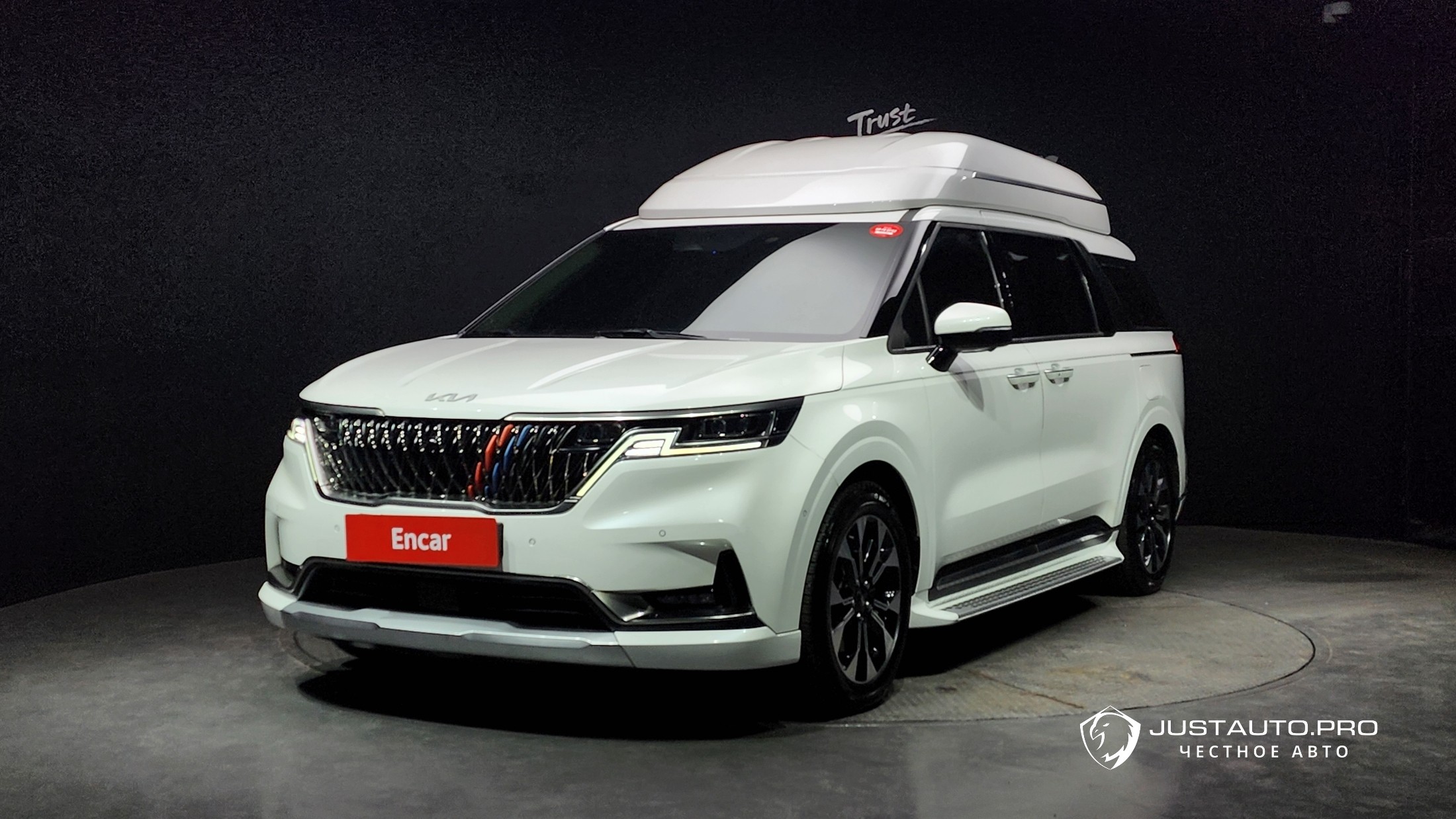 Автомобиль Kia Canival