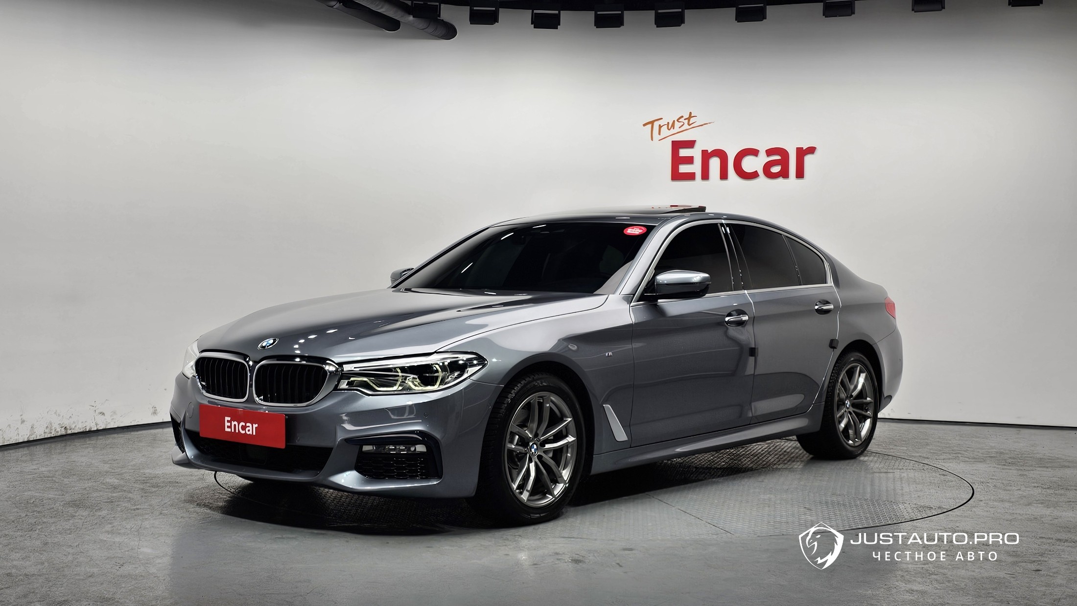 Автомобиль BMW 5-Series