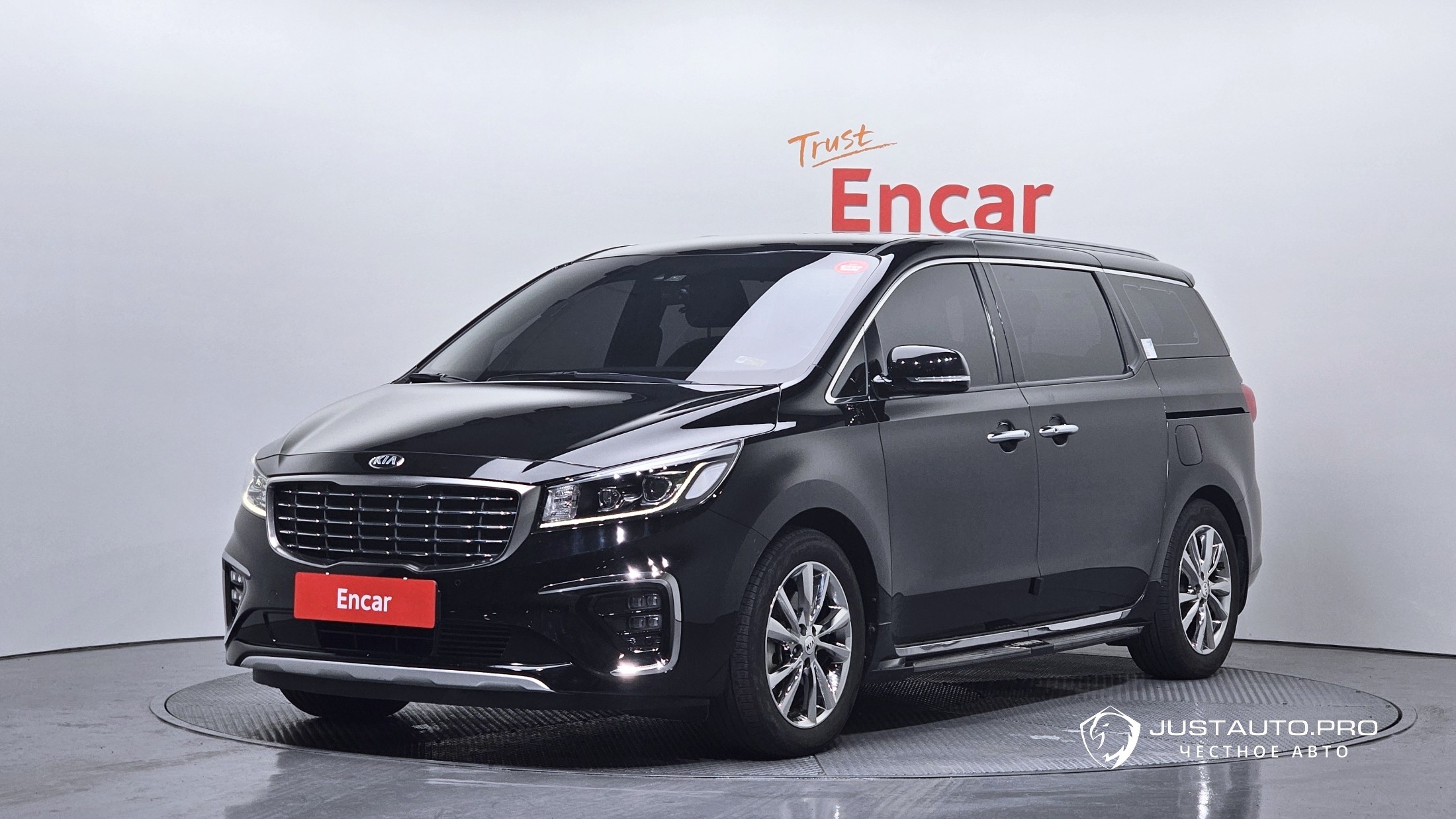 Автомобиль Kia Canival