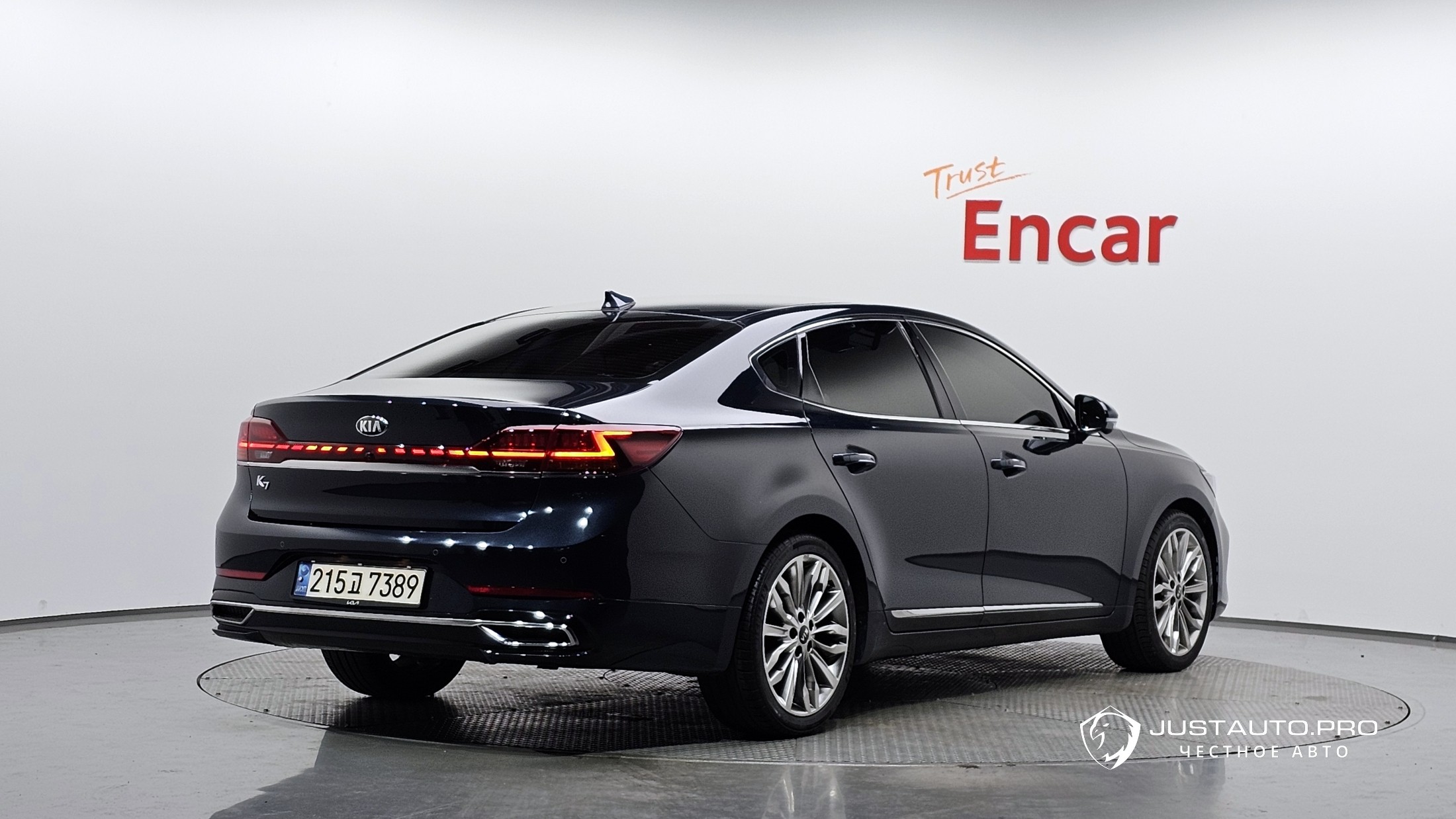 Автомобиль Kia K7