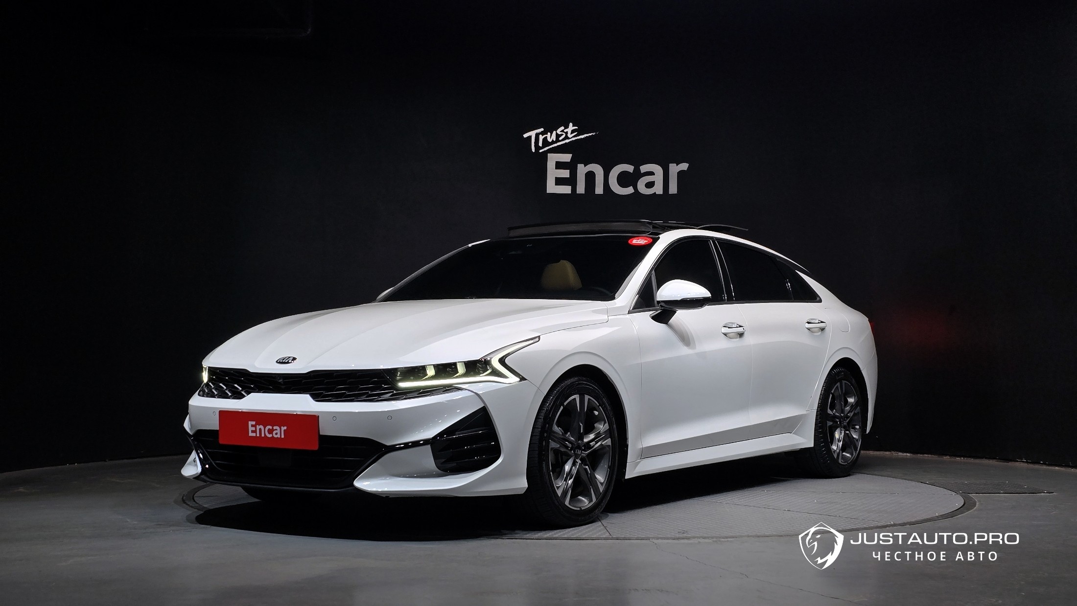 Автомобиль Kia K5