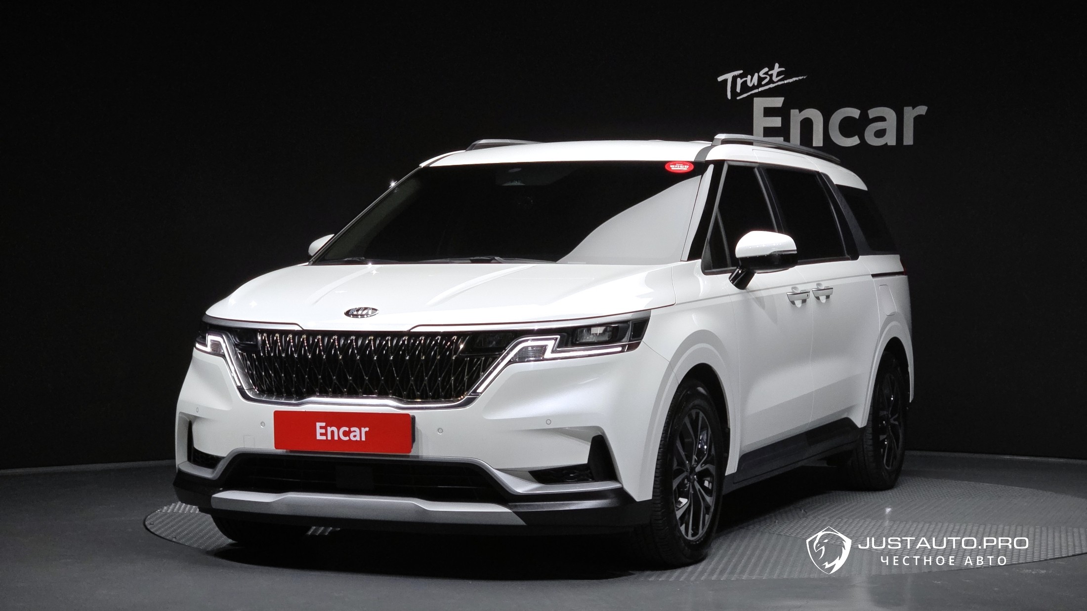 Автомобиль Kia Canival