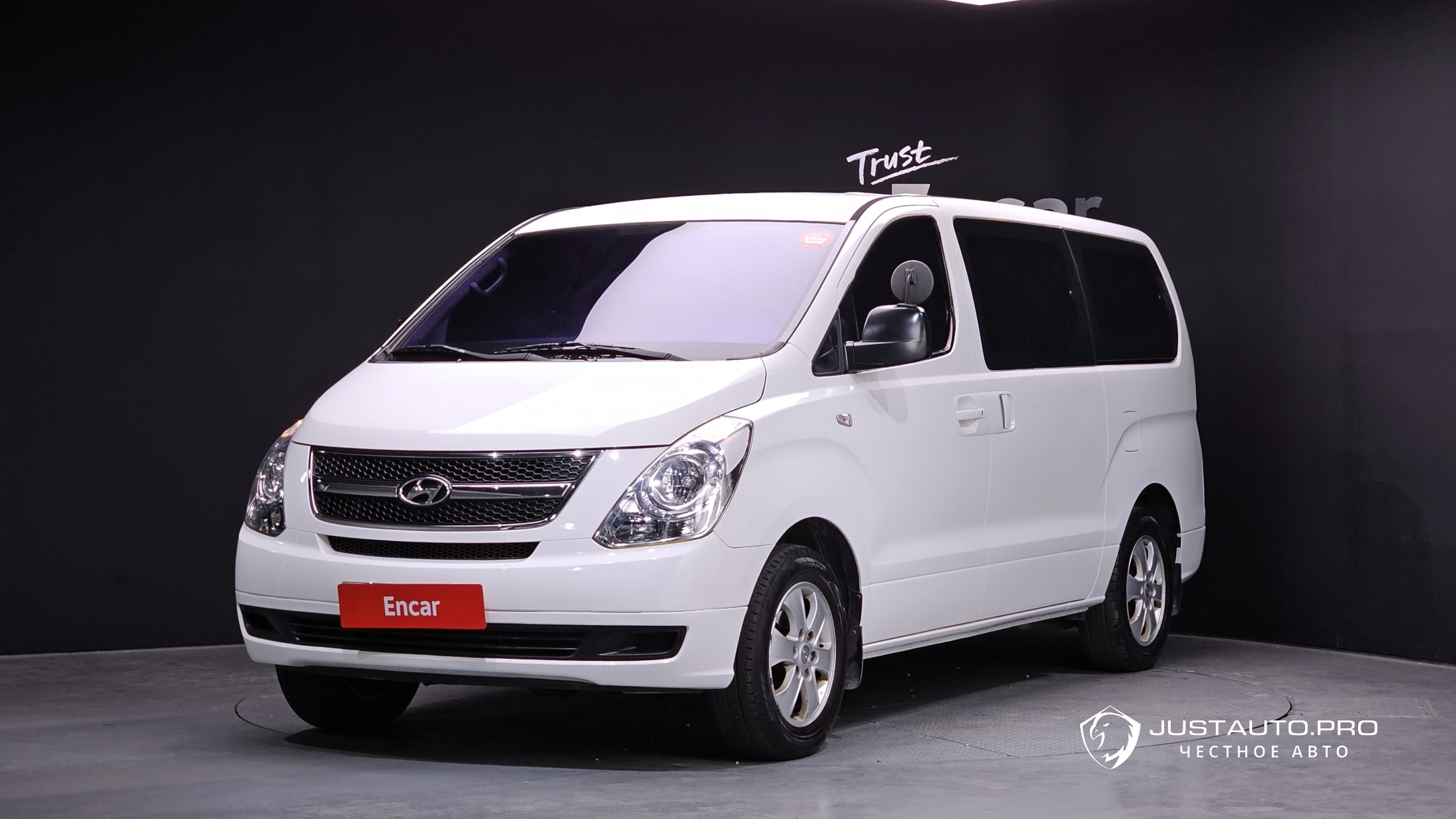 Автомобиль Hyundai Starex