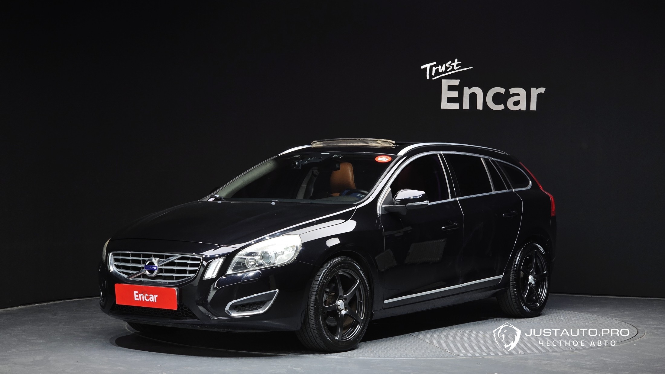 Автомобиль Volvo V60