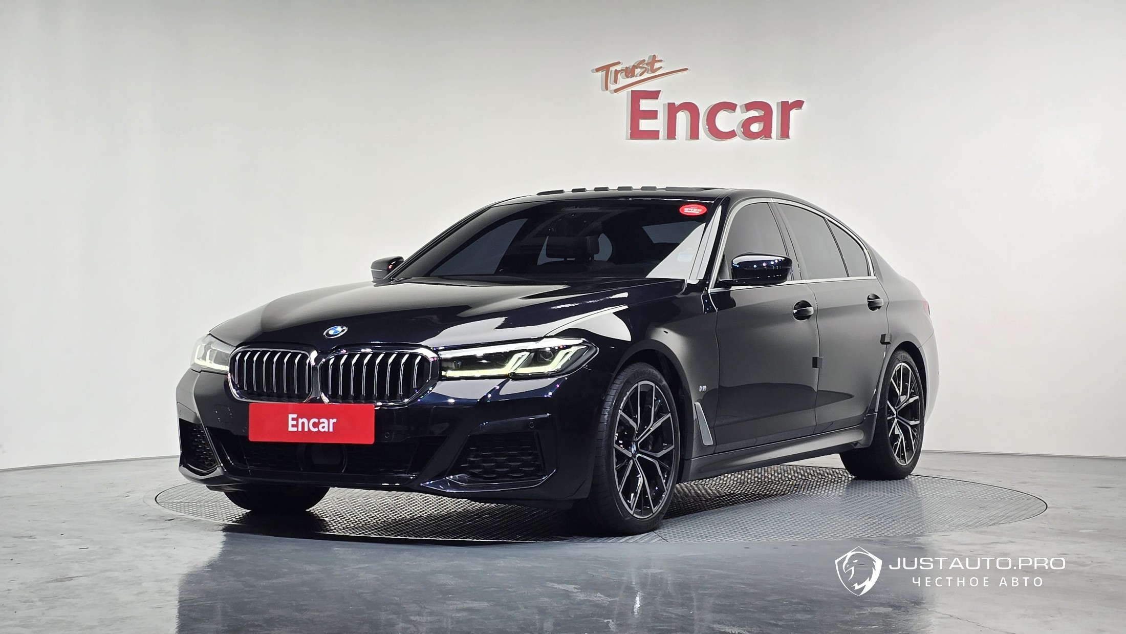 Автомобиль BMW 5-Series