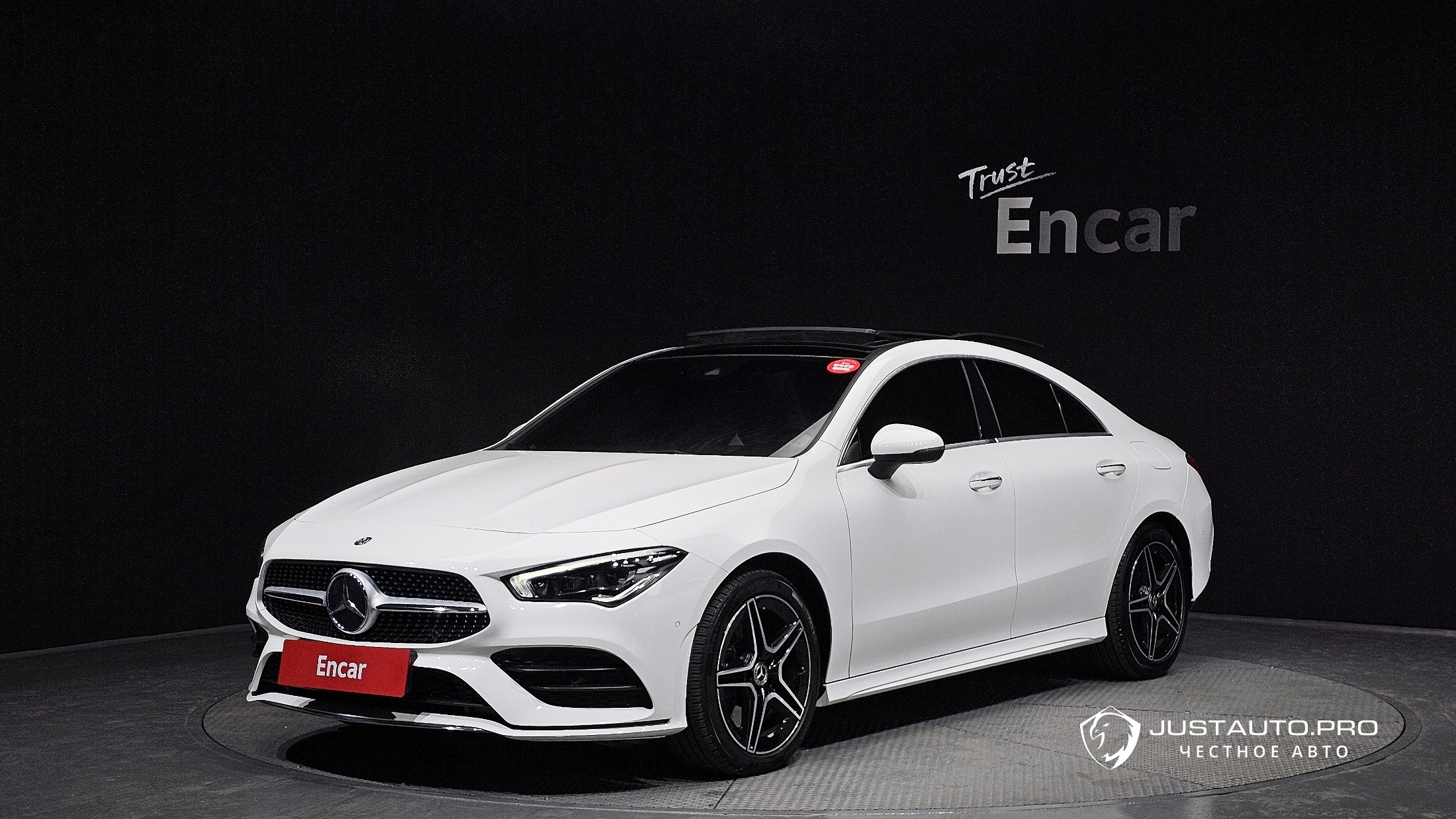 Автомобиль Mercedes-Benz CLA-Class