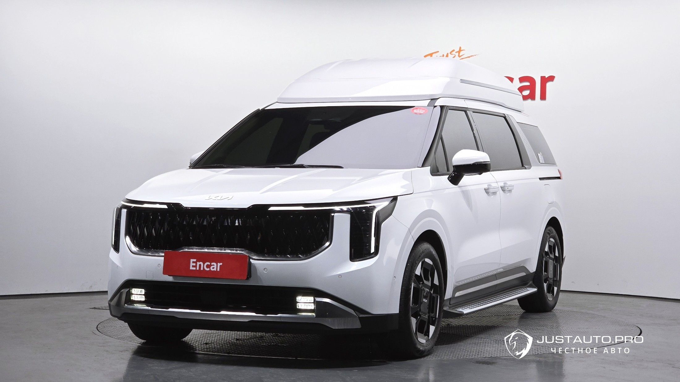 Автомобиль Kia Canival