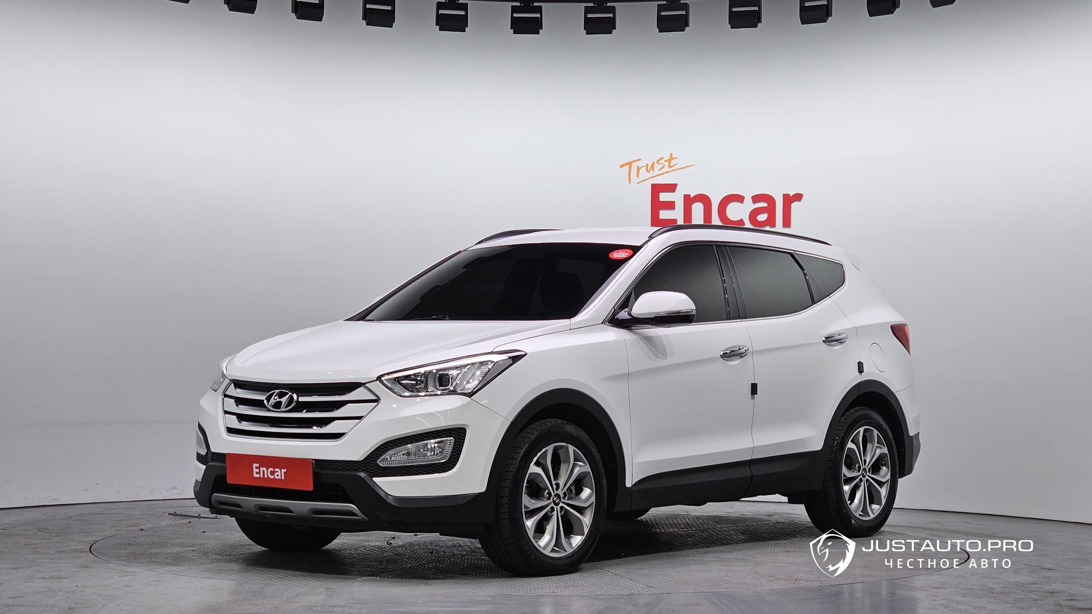 Автомобиль Hyundai Santafe