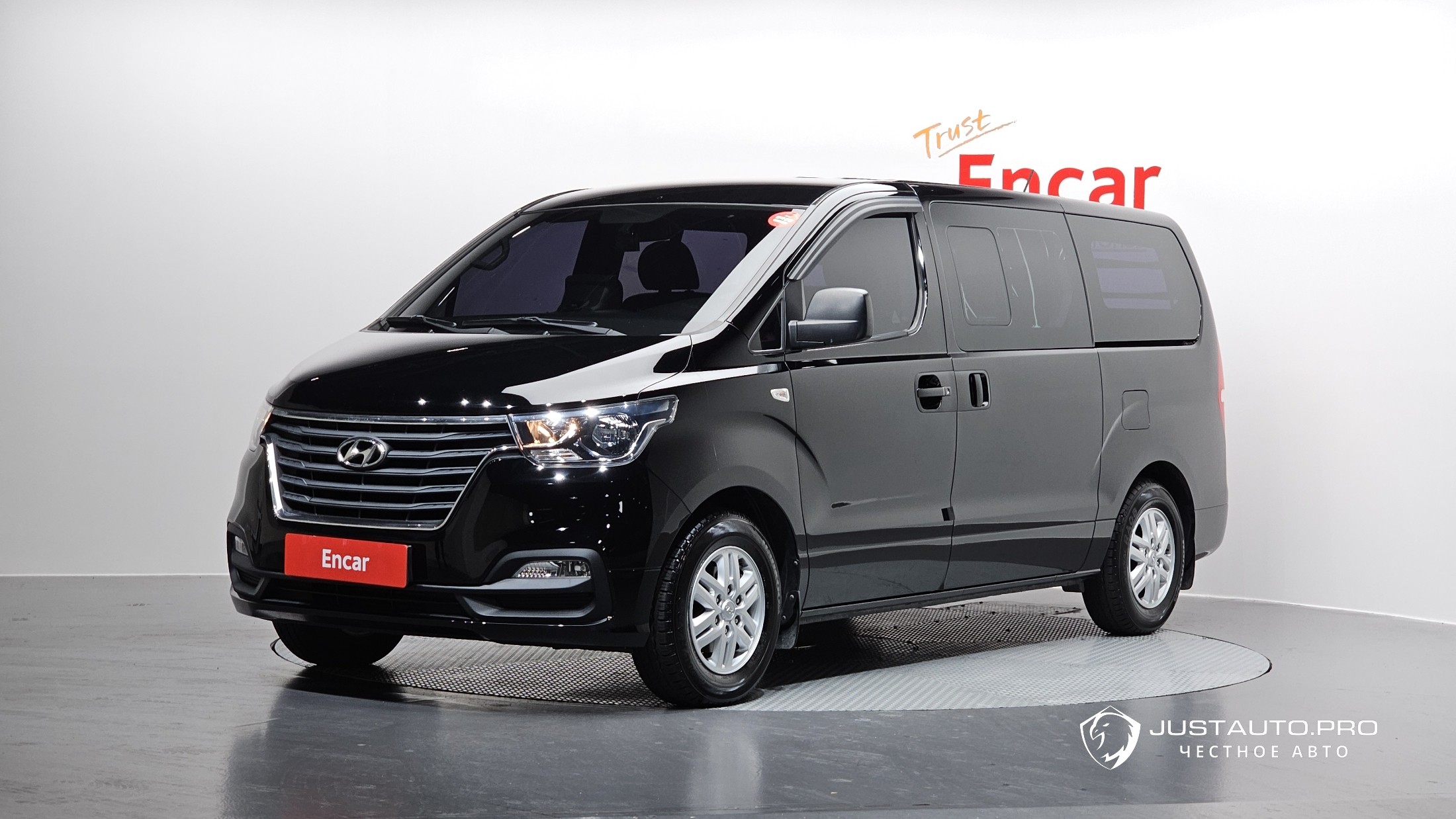 Автомобиль Hyundai Starex
